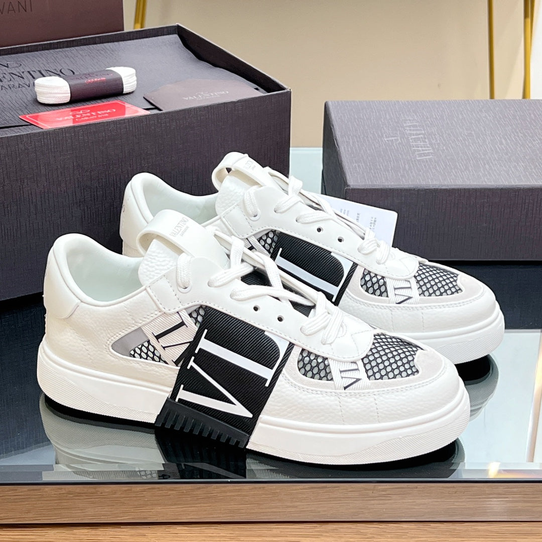 VALENTINO 25S GARAVANI VL7N SNEAKERS IN WHITE MIX BLACK LAMBSKIN - 35