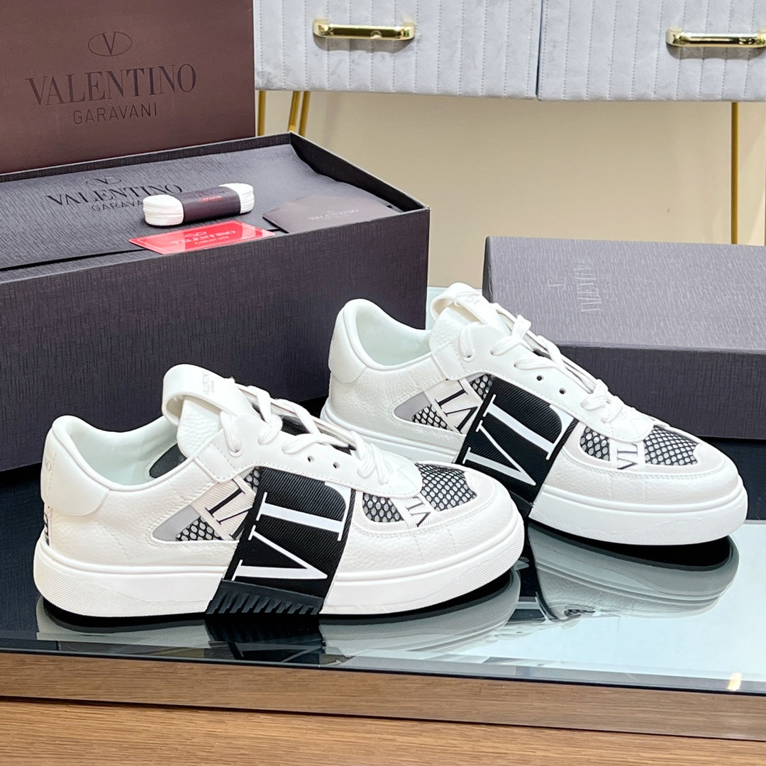 VALENTINO 25S GARAVANI VL7N SNEAKERS IN WHITE MIX BLACK LAMBSKIN - 35