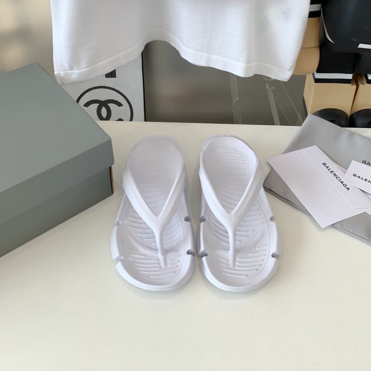 THONG SANDALS IN WHITE RUBBER - 35