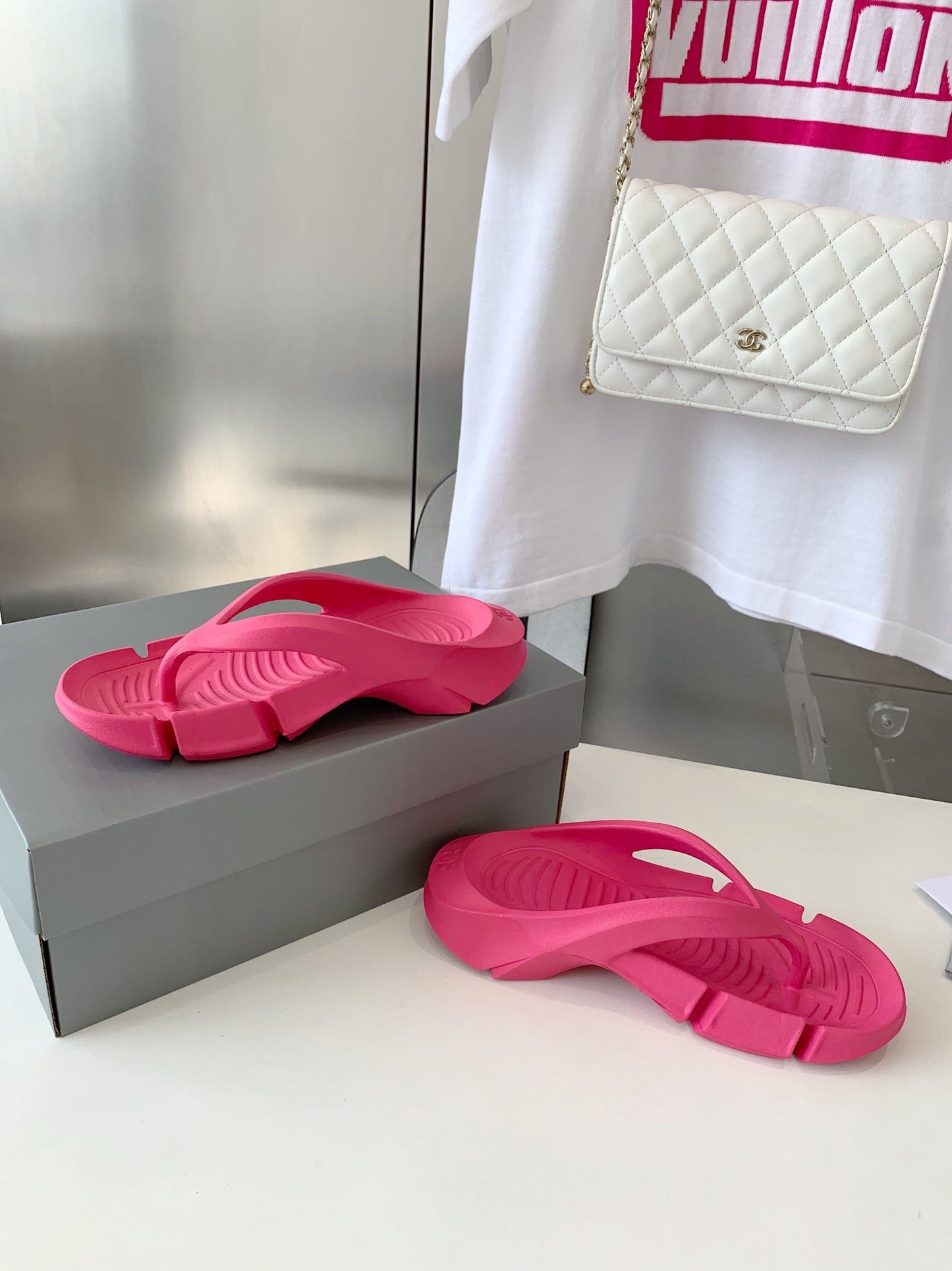 THONG SANDALS IN CABARET PINK RUBBER - 35
