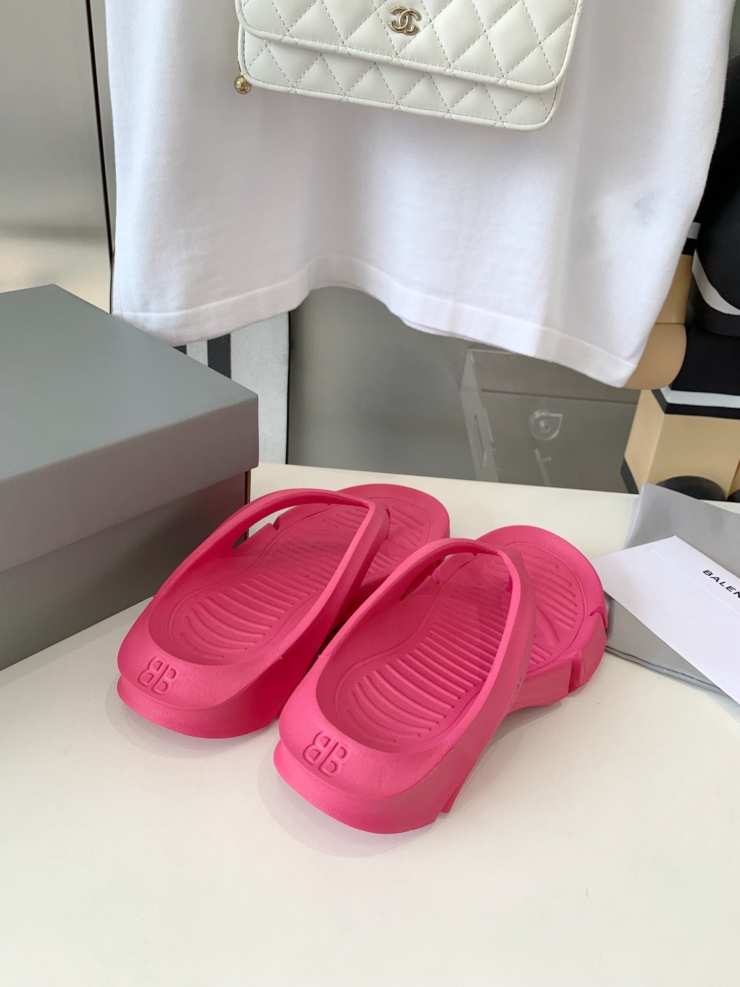 THONG SANDALS IN CABARET PINK RUBBER - 35