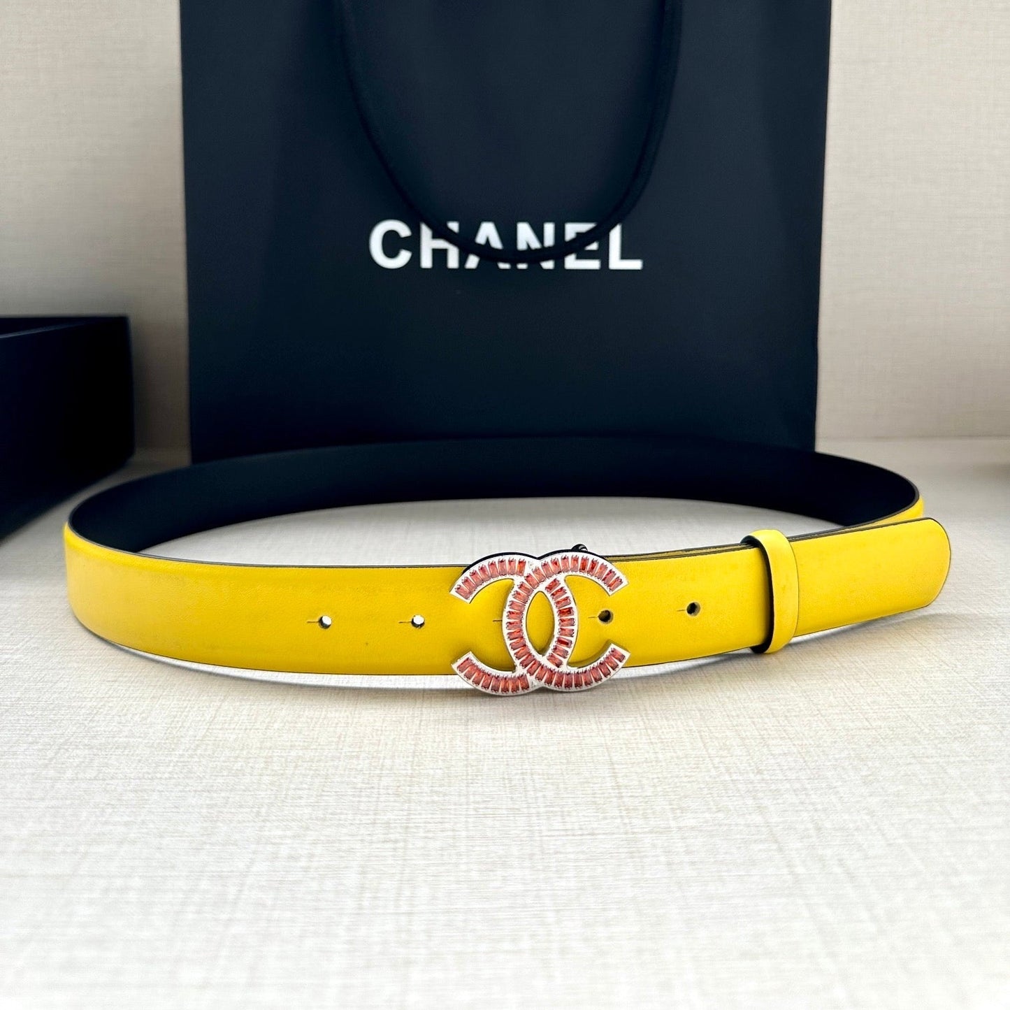 CHANEL 25S BELT 30 MM IN YELLOW CALFSKIN 616967 - 30