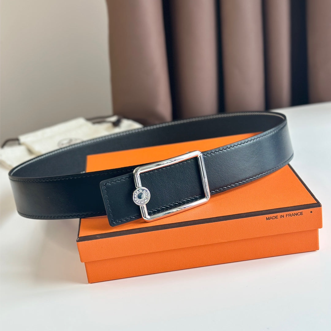 HM OSCAR BELT BUCKLE & REVERSIBLE BLACK LEATHER STRAP 38MM SILVER HARDWARE - 30