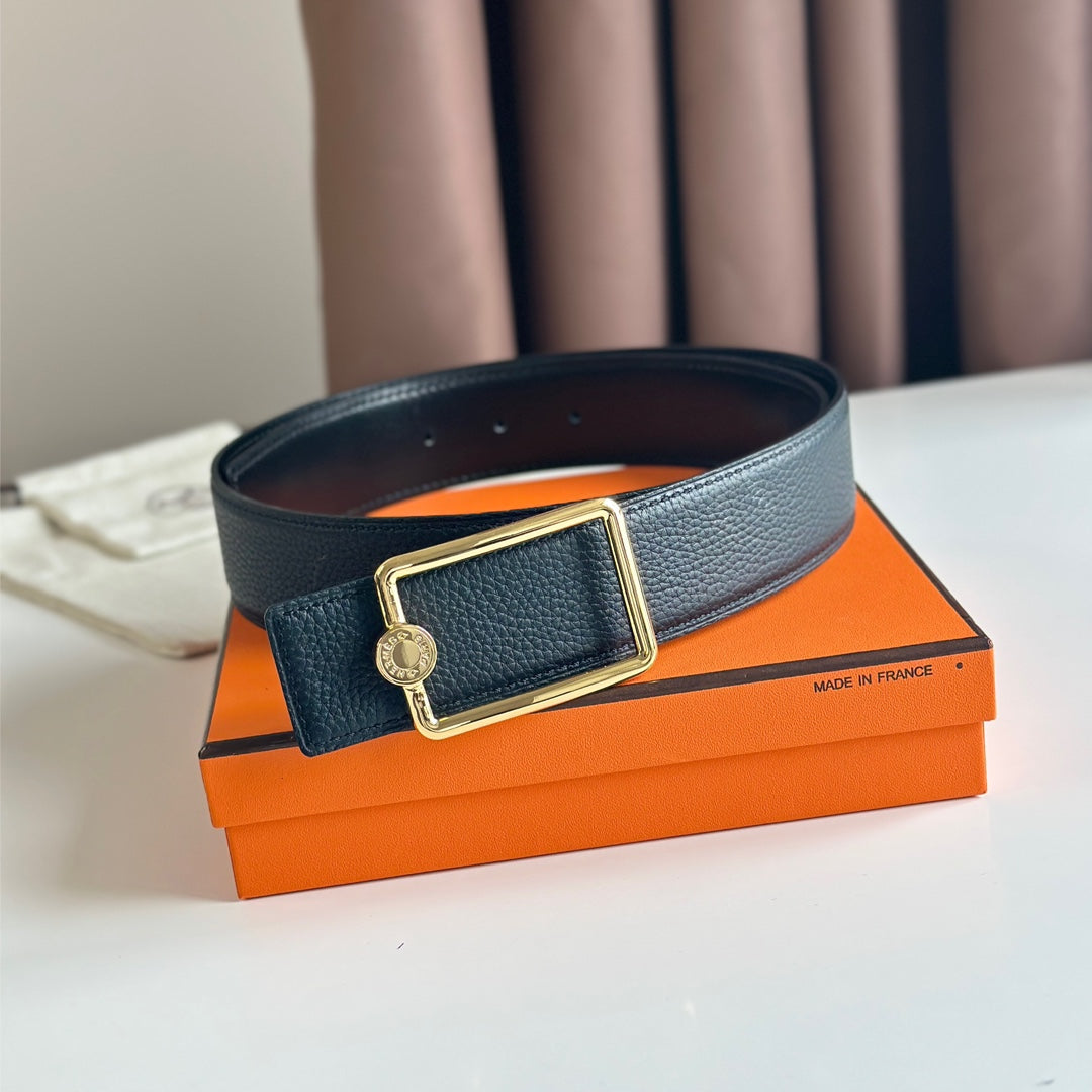 HM OSCAR BELT BUCKLE & REVERSIBLE BLACK LEATHER STRAP 38MM GOLD HARDWARE - 30
