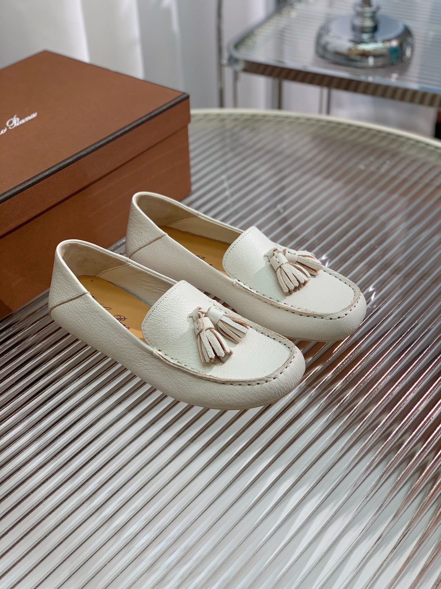 LP DOT SOLE WALK LOAFERS WHITE LAMBSKIN - 35