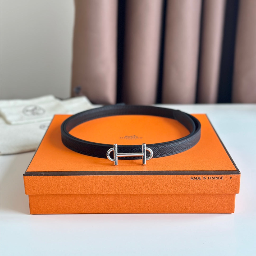 HM GAMMA BUCKLE & REVERSIBLE BLACK LEATHER STRAP 13MM SILVER HARDWARE - 30