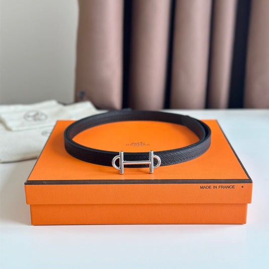 HM GAMMA BUCKLE & REVERSIBLE BLACK LEATHER STRAP 13MM SILVER HARDWARE - 30