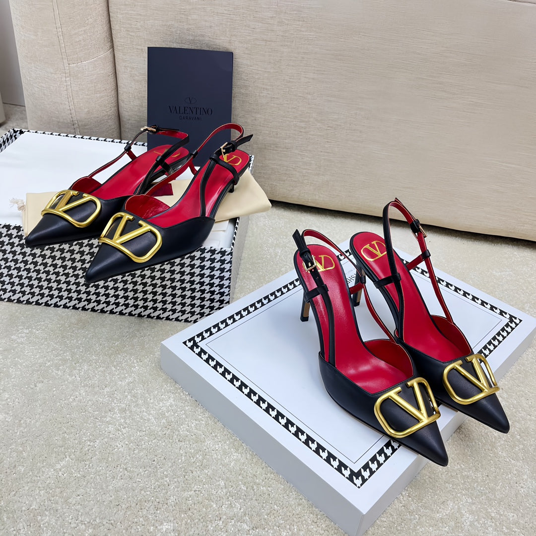 VLOGO SLINGBACK PUMP IN BLACK CALFSKIN LEATHER WITH GOLD LOGO - 35 / 4 cm