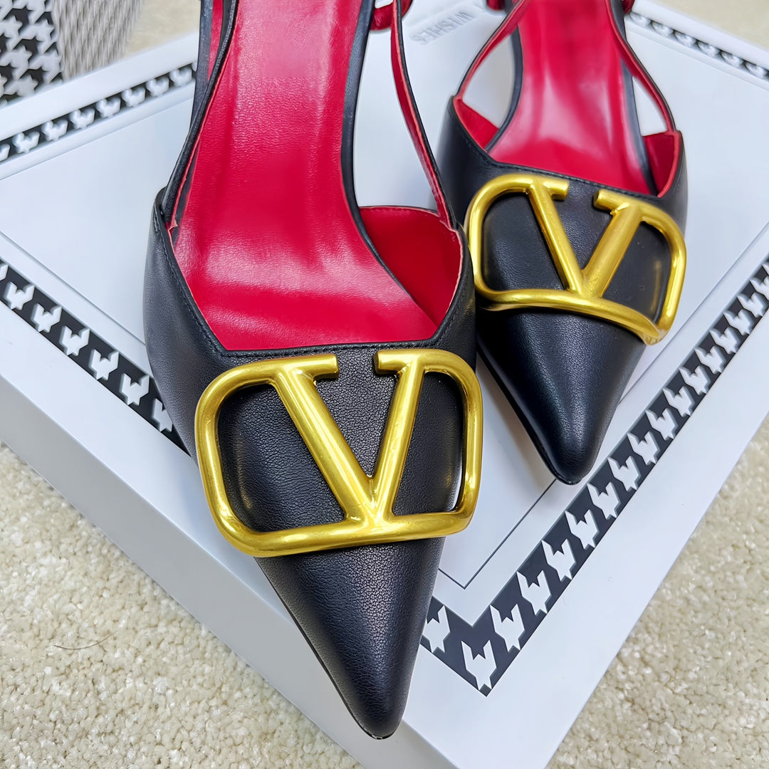 VLOGO SLINGBACK PUMP IN BLACK CALFSKIN LEATHER WITH GOLD LOGO - 35 / 4 cm