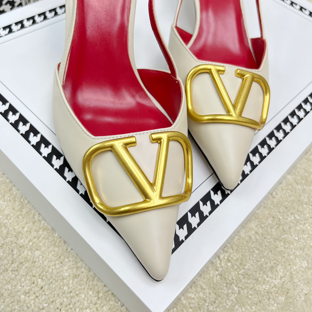 VLOGO SLINGBACK PUMP IN WHITE CALFSKIN LEATHER WITH GOLD LOGO - 35 / 4 cm