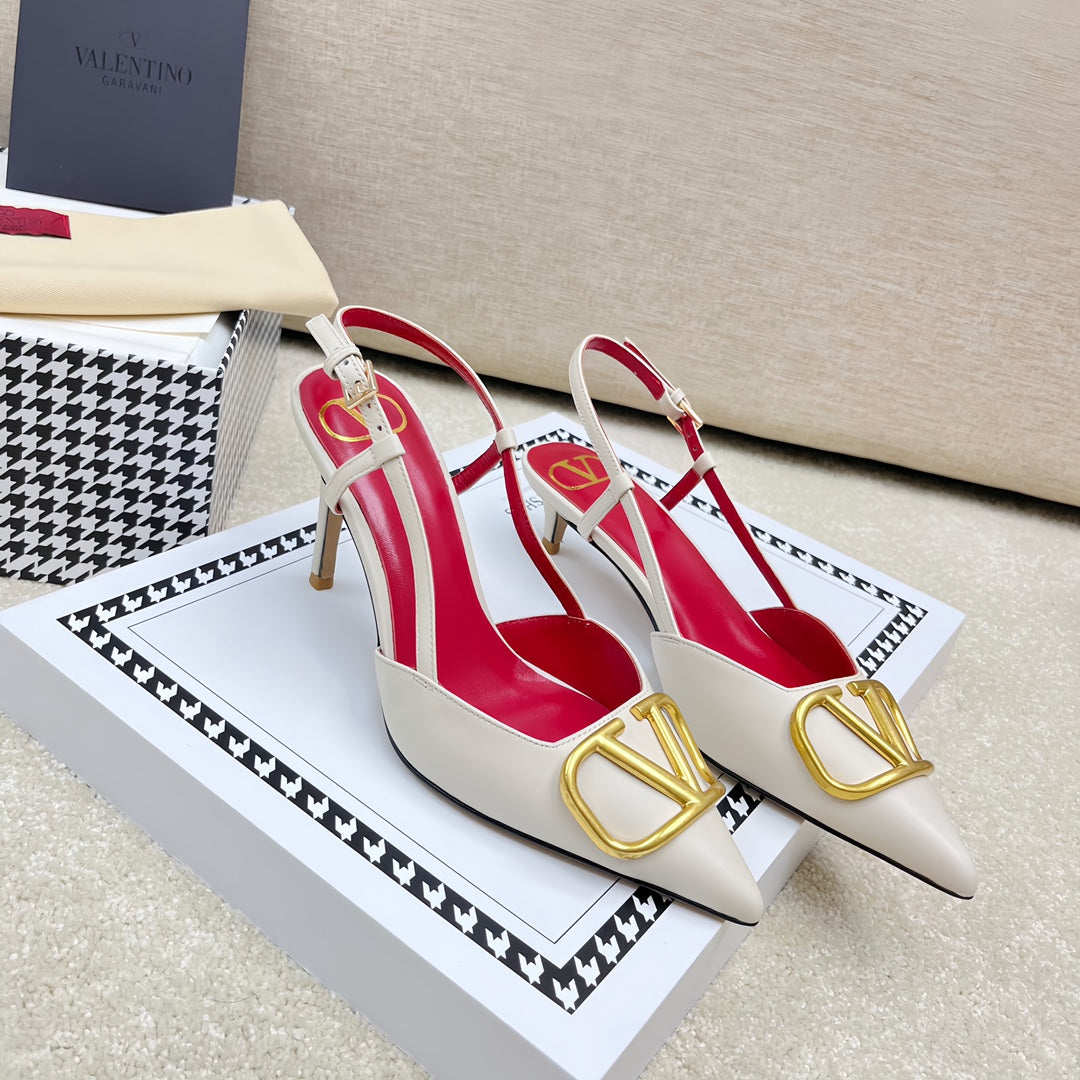 VLOGO SLINGBACK PUMP IN WHITE CALFSKIN LEATHER WITH GOLD LOGO - 35 / 4 cm
