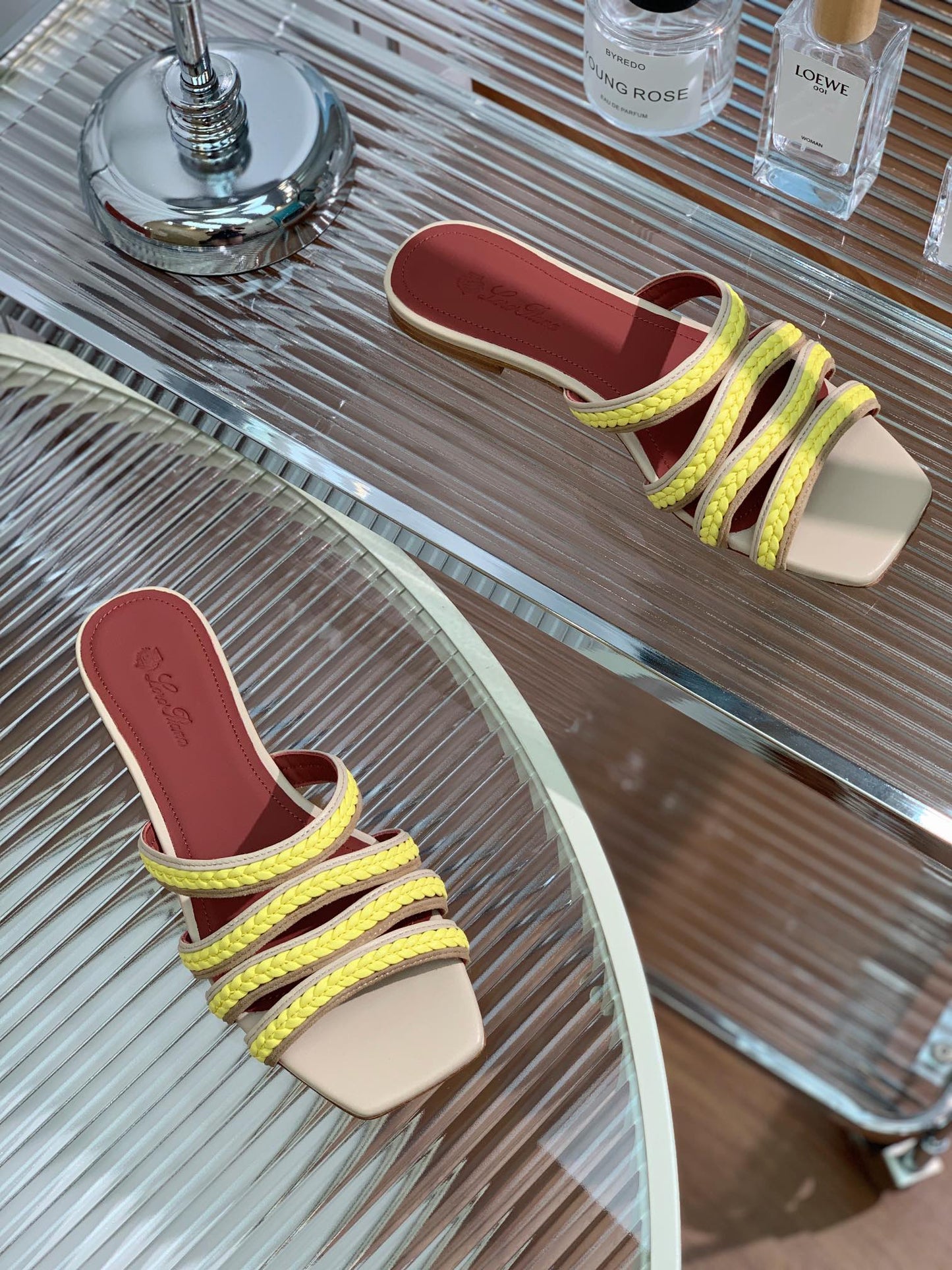 LP SPRIGHTLY CHARMS FLAT SANDAL LEMON CALFSKIN - 35