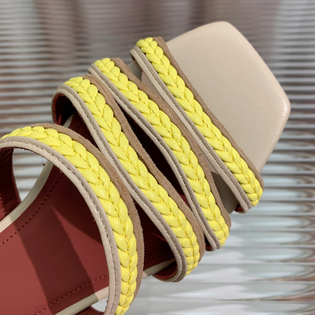 LP SPRIGHTLY CHARMS FLAT SANDAL LEMON CALFSKIN - 35