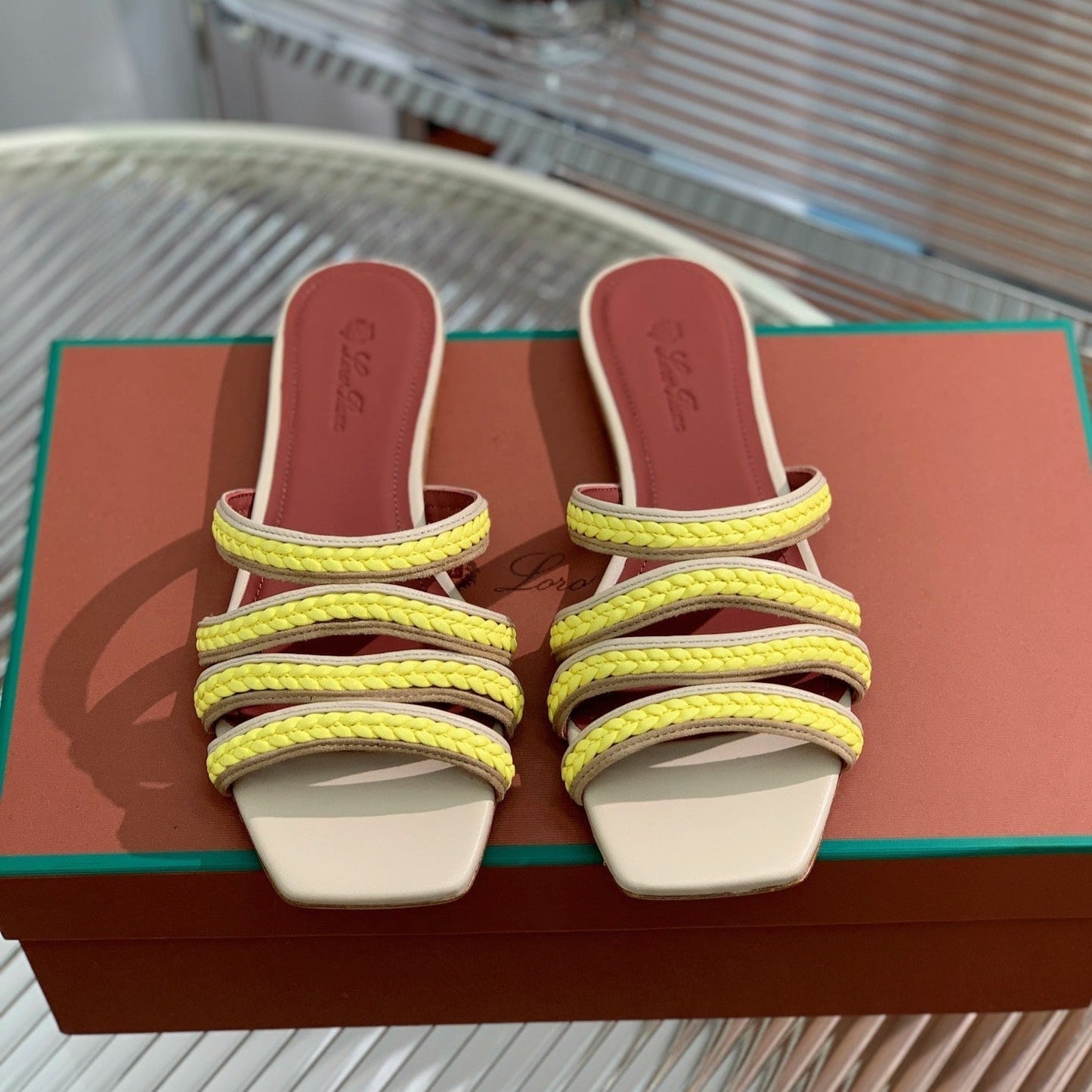 LP SPRIGHTLY CHARMS FLAT SANDAL LEMON CALFSKIN - 35