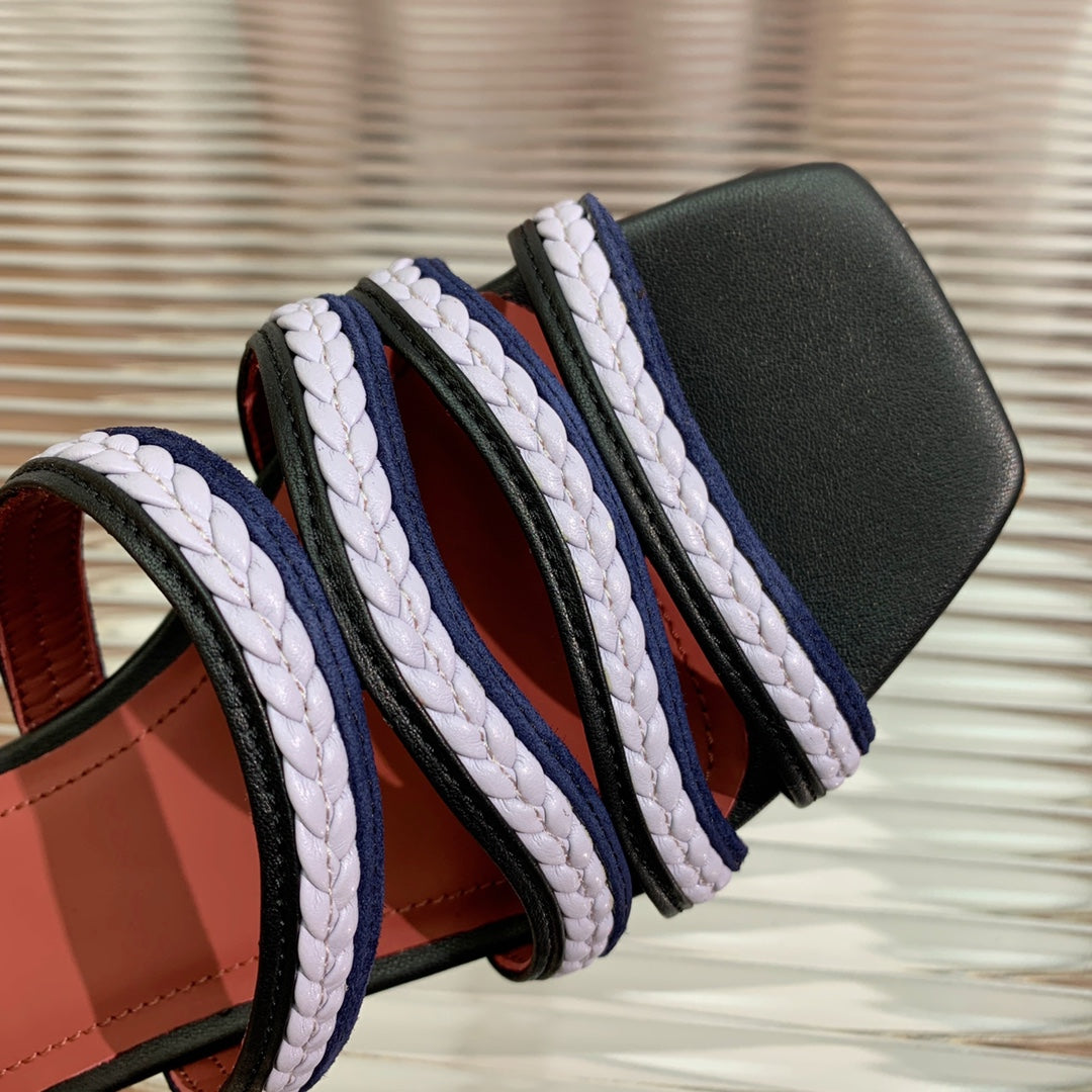 LP SPRIGHTLY CHARMS FLAT SANDAL WHITE AND BLACK CALFSKIN - 35