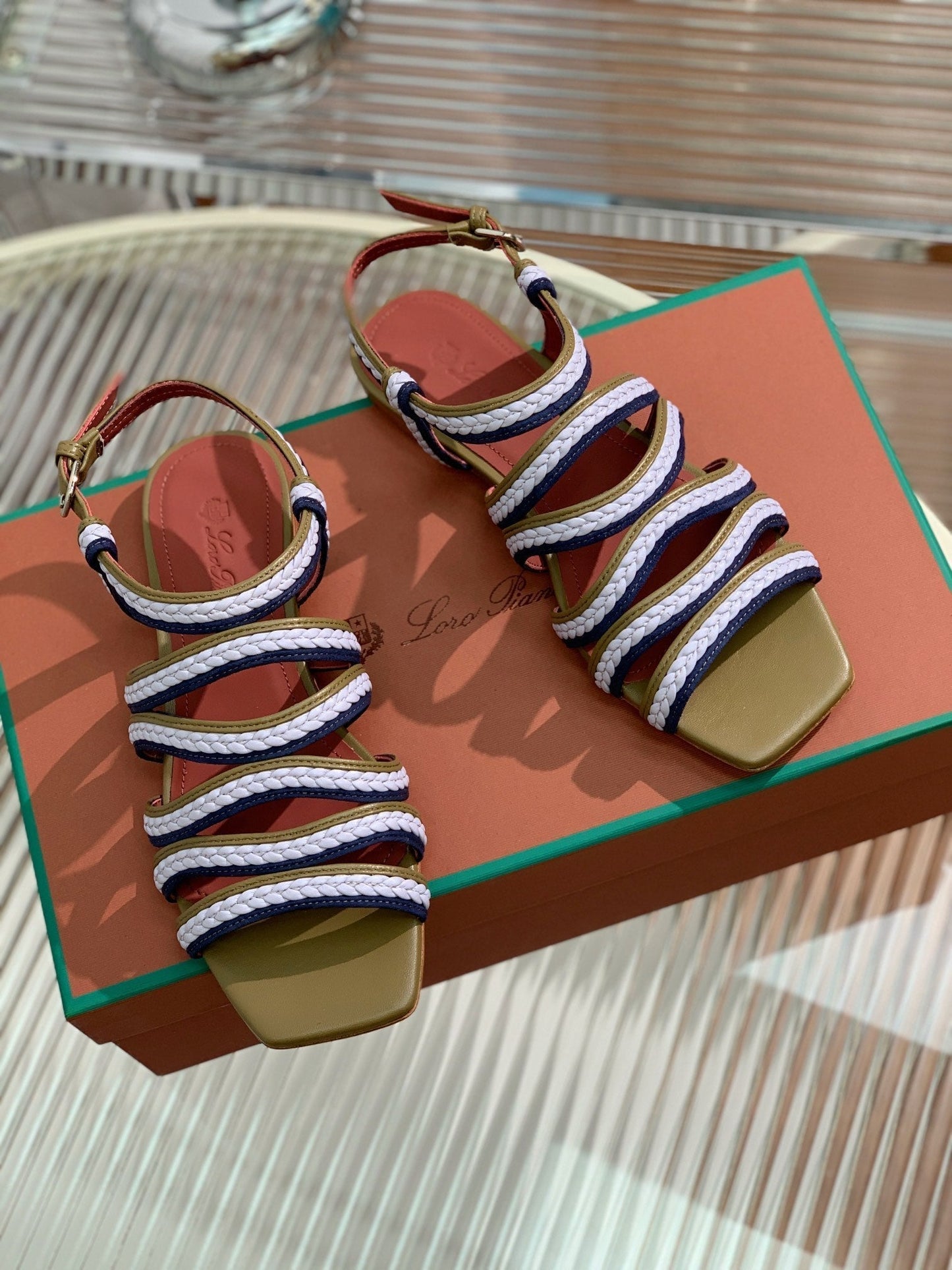 LP SPRIGHTLY CHARMS SANDAL WHITE AND OLIVE CALFSKIN - 35
