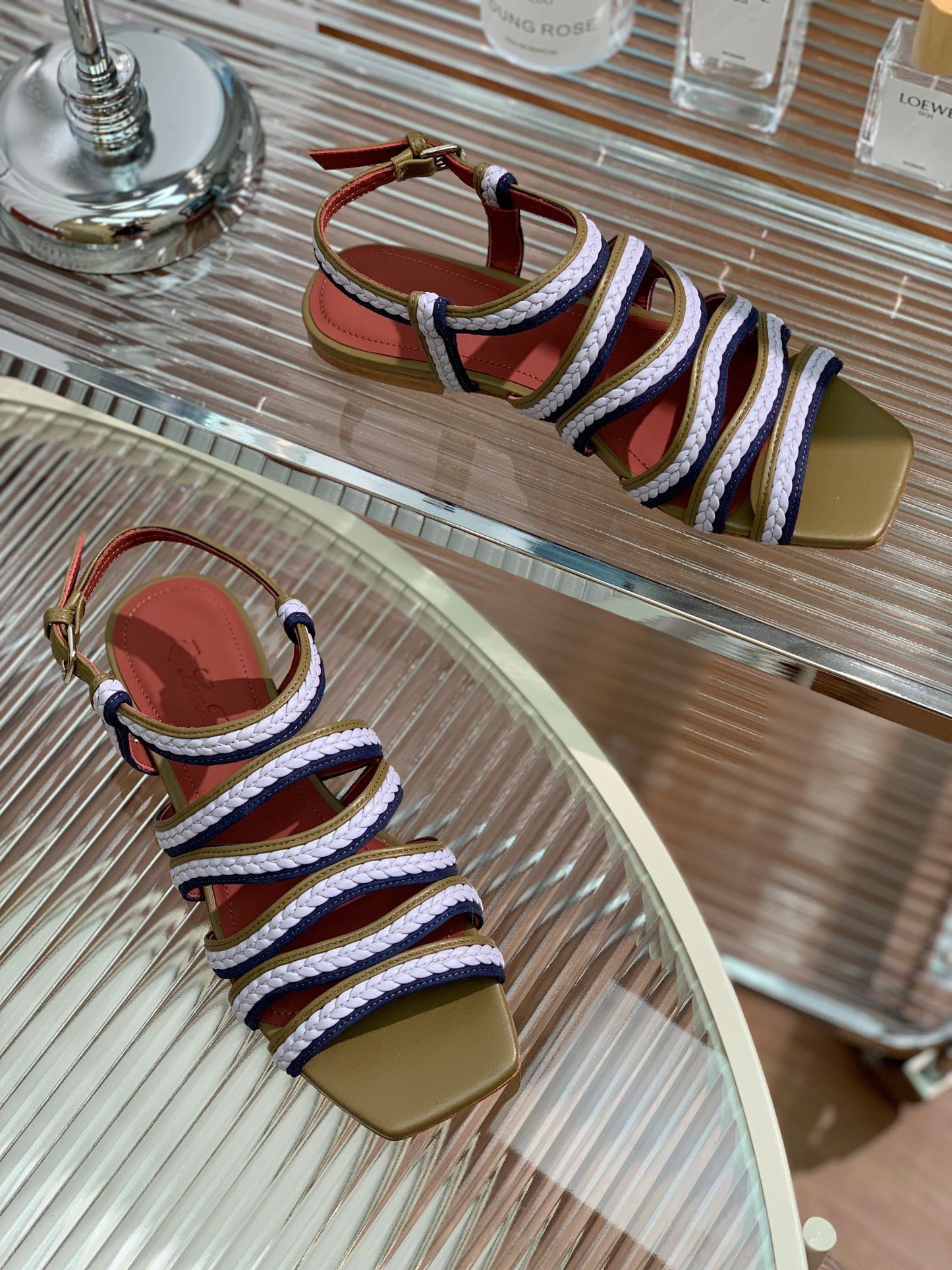 LP SPRIGHTLY CHARMS SANDAL WHITE AND OLIVE CALFSKIN - 35
