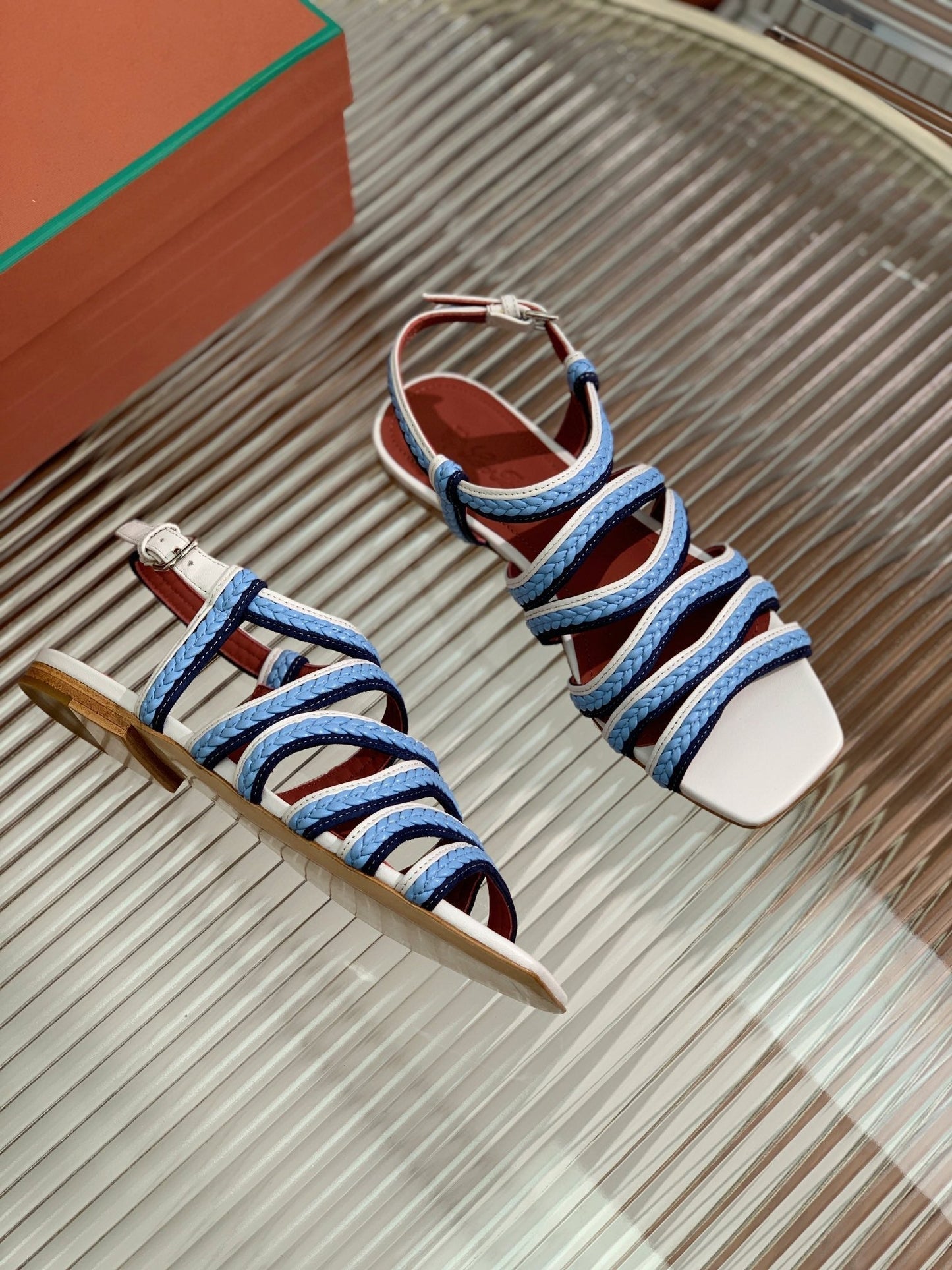 LP SPRIGHTLY CHARMS SANDAL SKY CALFSKIN - 35
