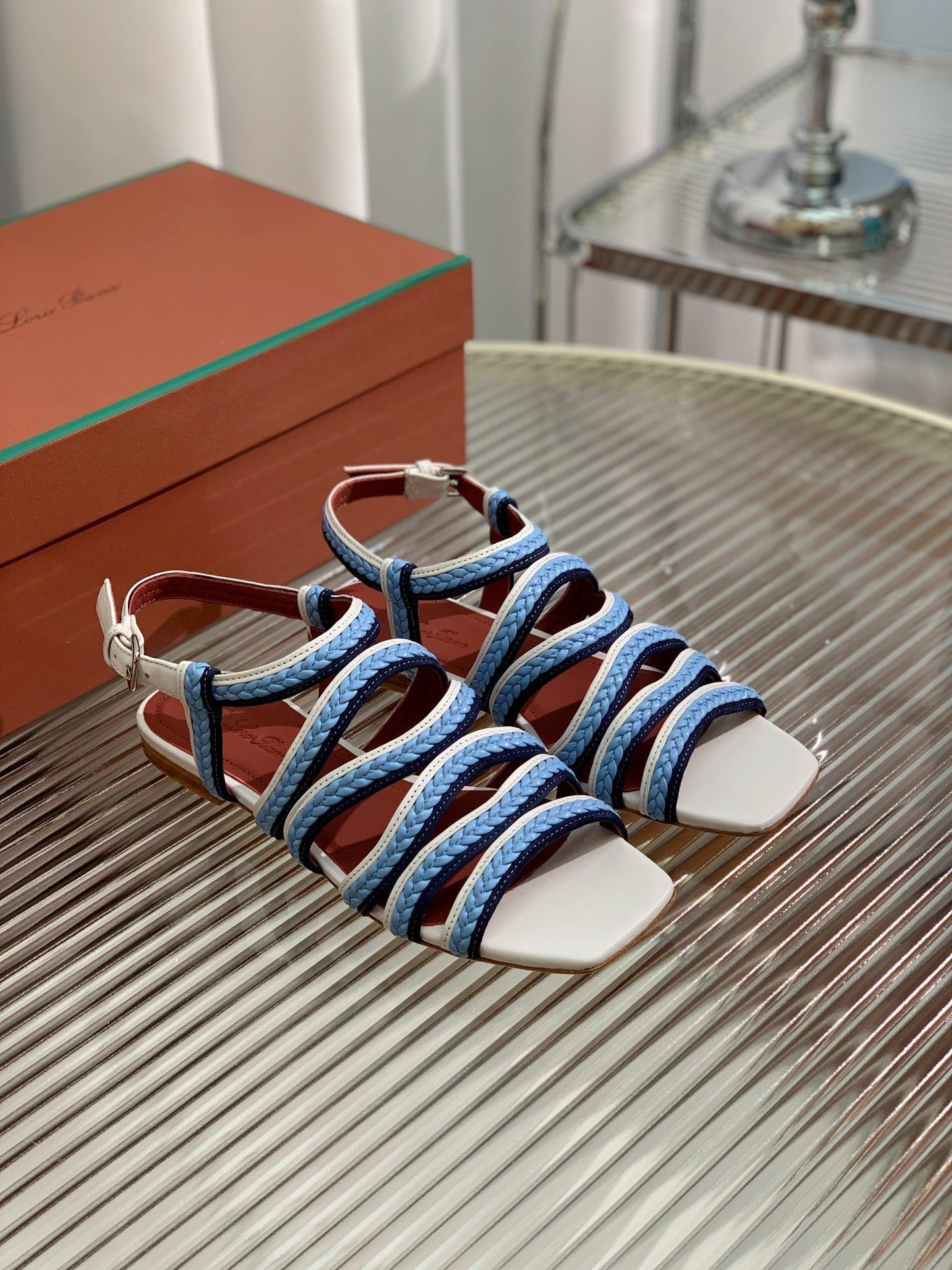 LP SPRIGHTLY CHARMS SANDAL SKY CALFSKIN - 35