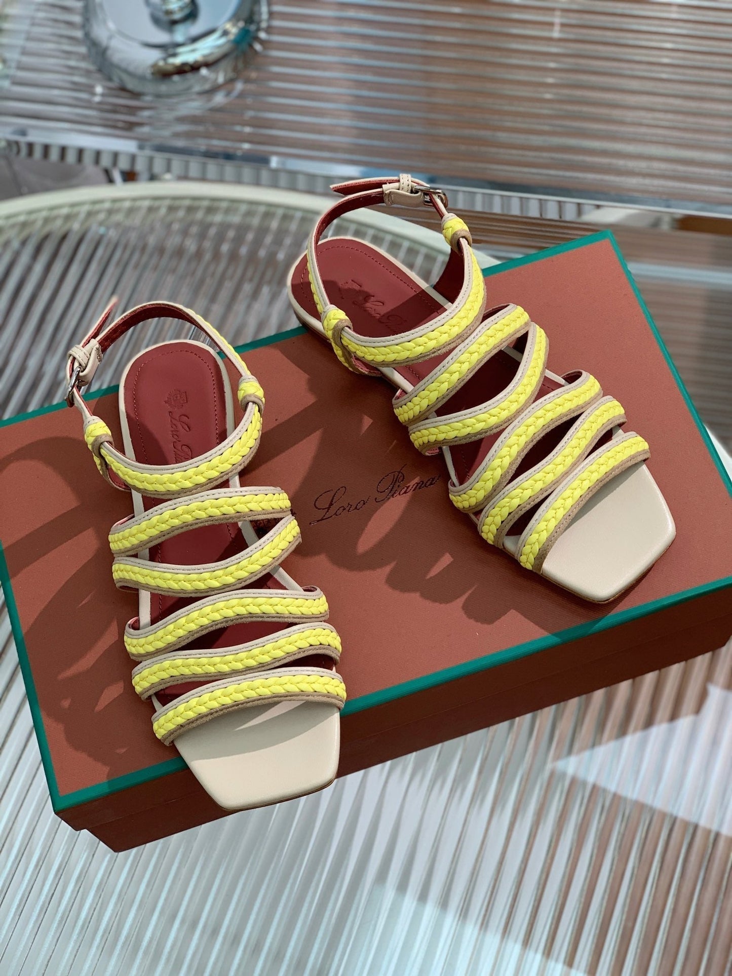 LP SPRIGHTLY CHARMS SANDAL LEMON CALFSKIN - 35