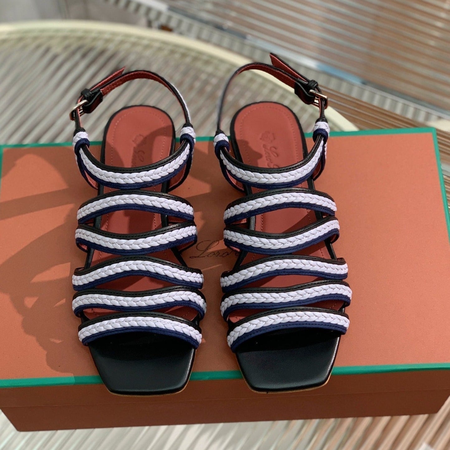 LP SPRIGHTLY CHARMS SANDAL WHITE AND BLACK CALFSKIN - 35