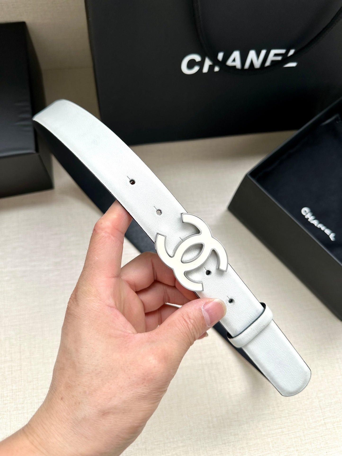 CC 30MM BELT IN FULL WHITE SMOOTH CALFSKIN METAL HARDWARE - 30