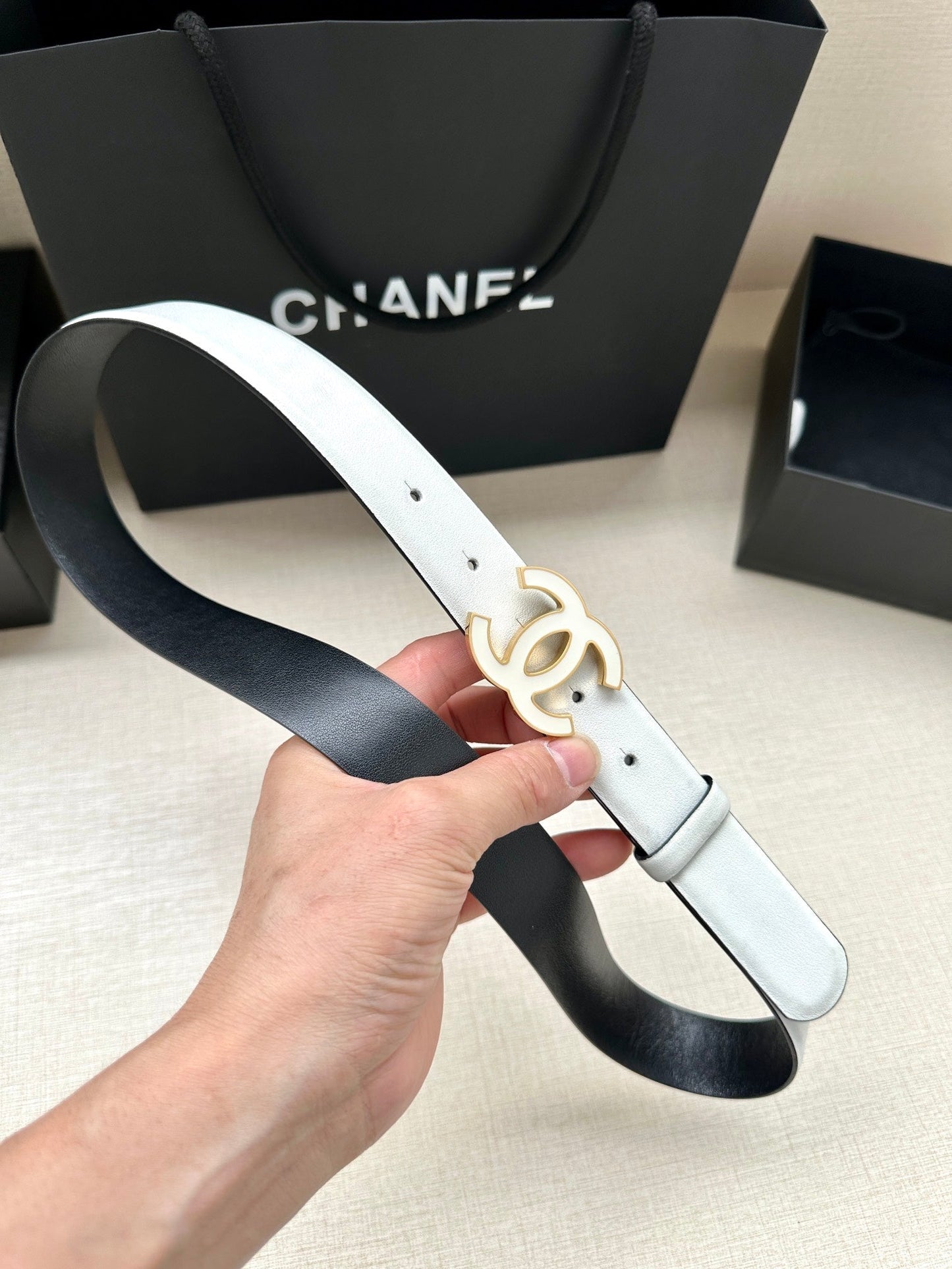 CC 30MM BELT IN FULL WHITE SMOOTH CALFSKIN METAL HARDWARE - 30