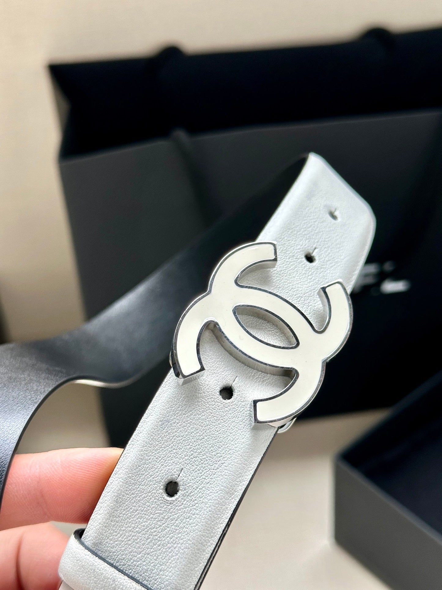 CC 30MM BELT IN FULL WHITE SMOOTH CALFSKIN METAL HARDWARE - 30