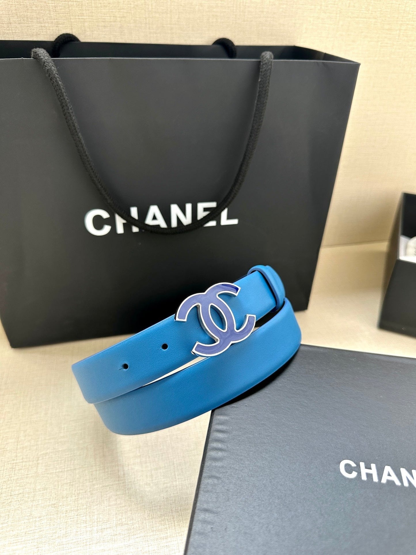 CC 30MM BELT IN COBALT BLUE SMOOTH CALFSKIN METAL HARDWARE - 30
