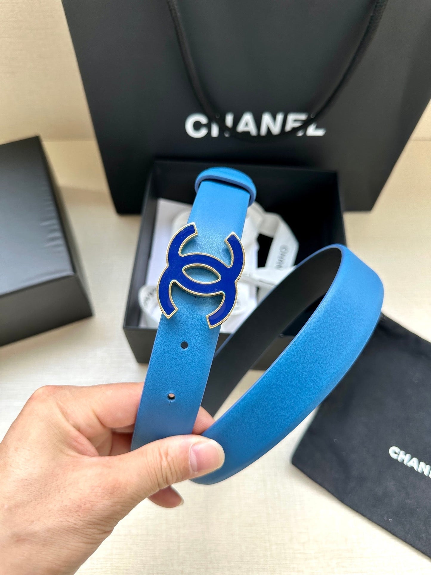 CC 30MM BELT IN COBALT BLUE SMOOTH CALFSKIN METAL HARDWARE - 30