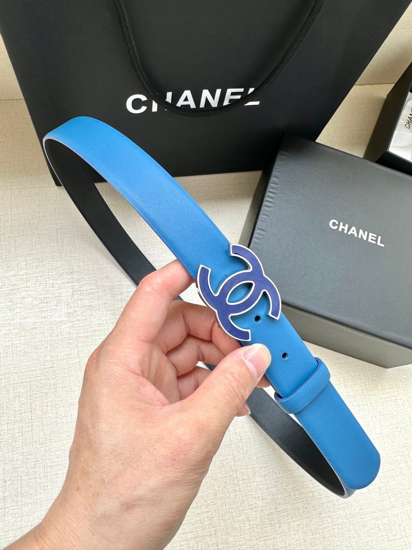 CC 30MM BELT IN COBALT BLUE SMOOTH CALFSKIN METAL HARDWARE - 30