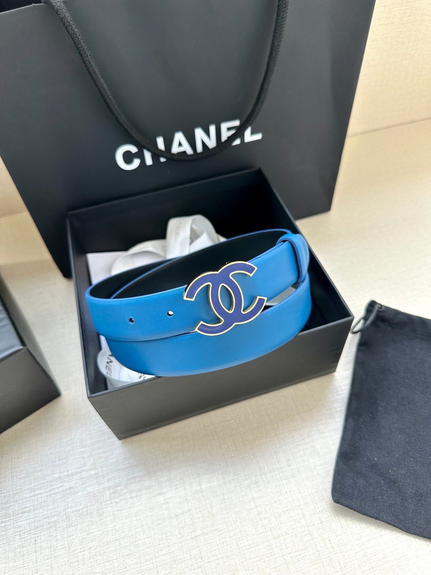 CC 30MM BELT IN COBALT BLUE SMOOTH CALFSKIN METAL HARDWARE - 30