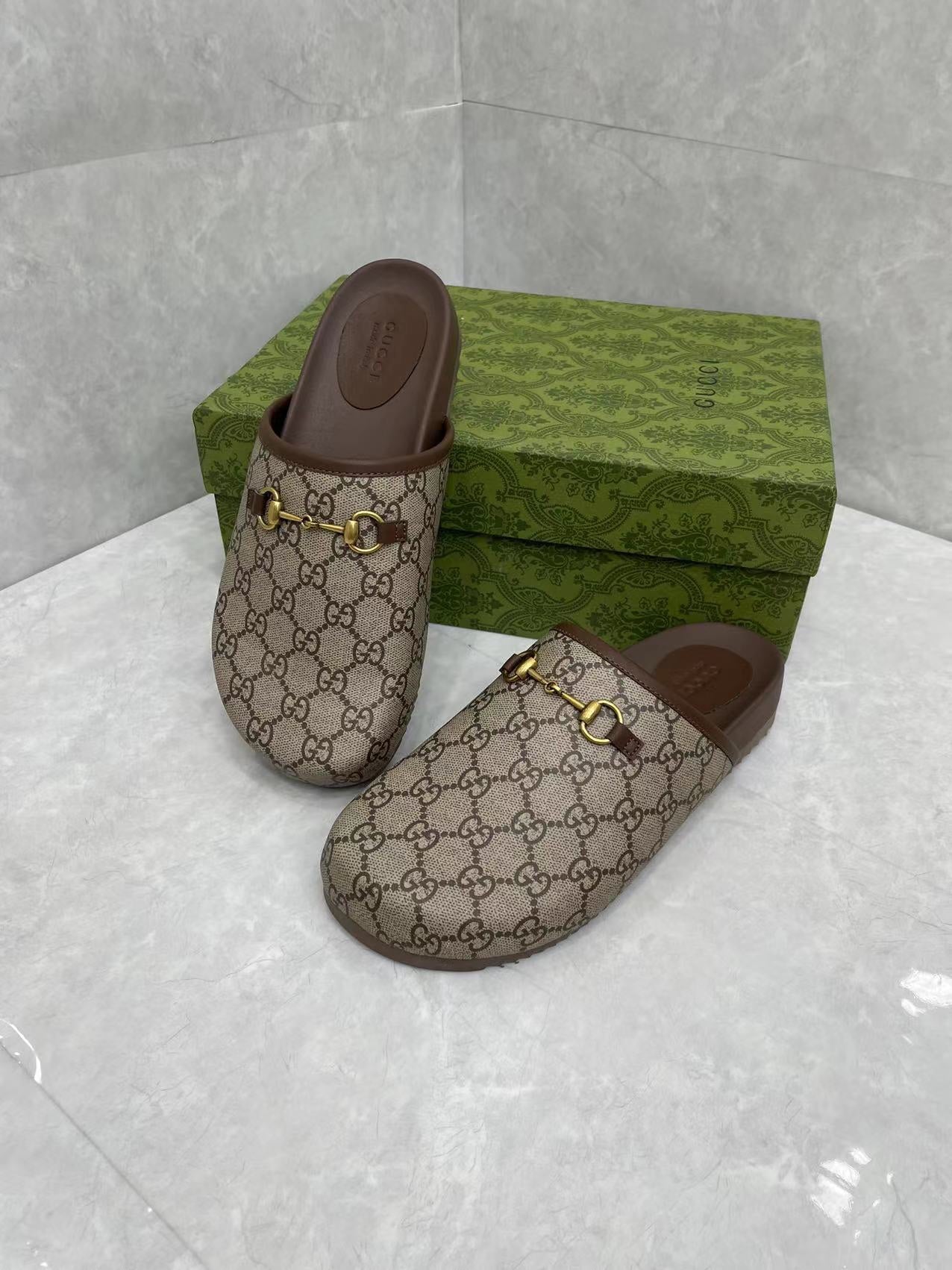MULE WITH GOLD HORSEBIT IN BEIGE AND EBONY MONOGRAM CANVAS - 36