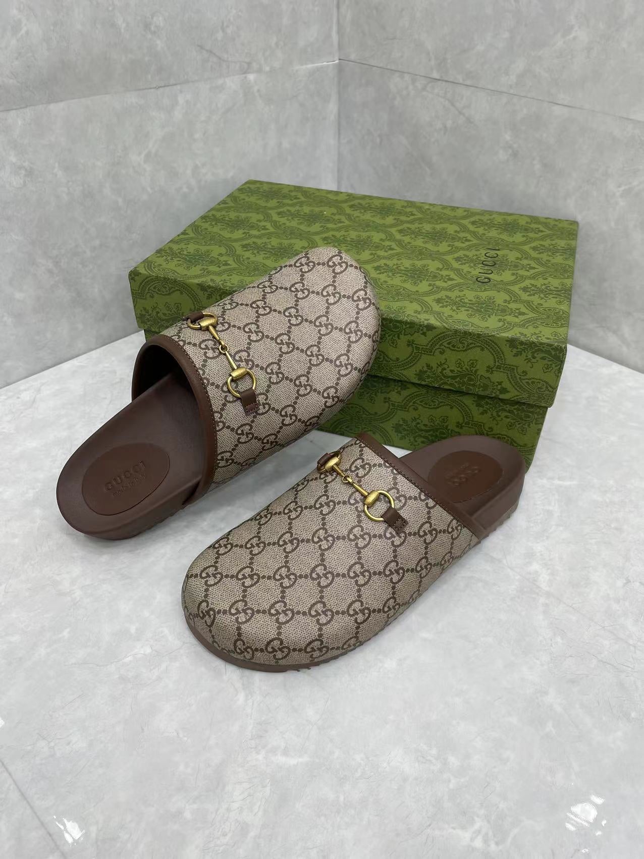 MULE WITH GOLD HORSEBIT IN BEIGE AND EBONY MONOGRAM CANVAS - 36