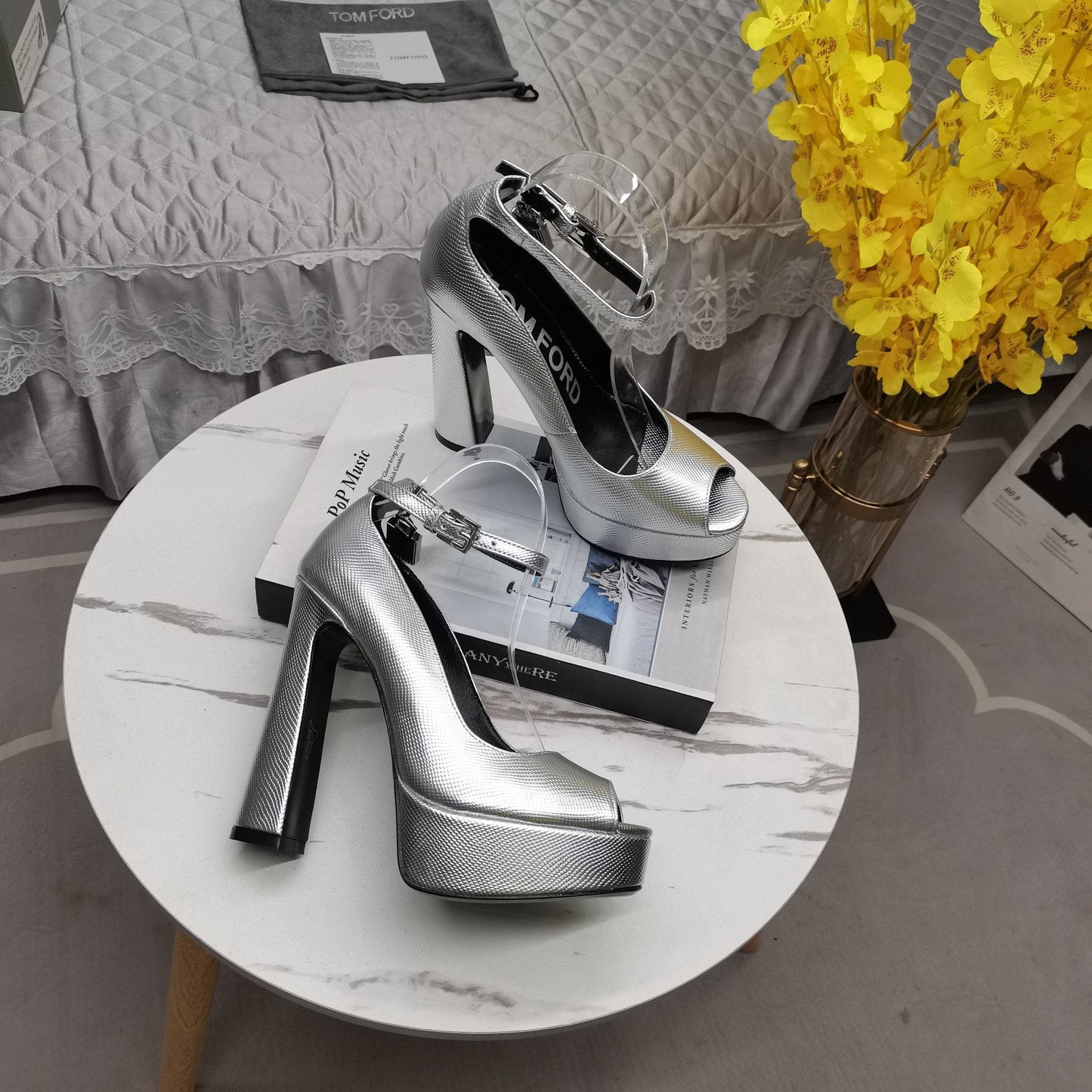 PADLOCK PLATFORM PEEP TOE PUMP 14 CM IN SILVER GRAINED CALFSKIN