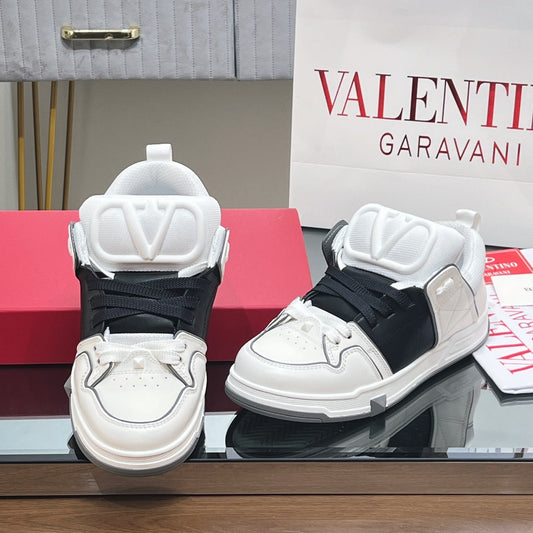 VALENTINO 25S GARAVANI OPEN SKATE SNEAKERS IN WHITE MIX BLACK LAMBSKIN STYLE 9 - 35