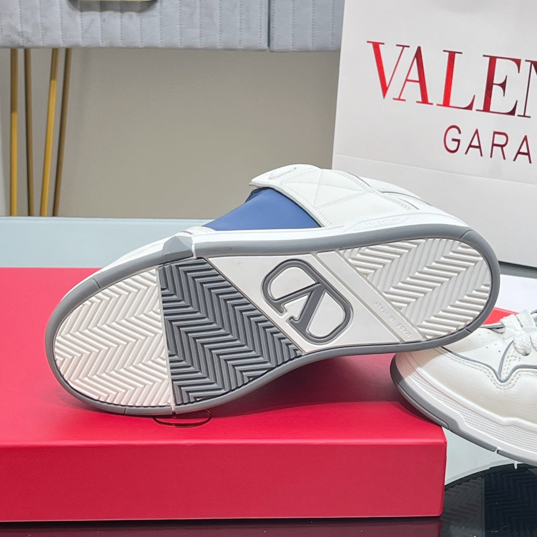 VALENTINO 25S GARAVANI OPEN SKATE SNEAKERS IN WHITE MIX DARK BLUE LAMBSKIN STYLE 17 - 35
