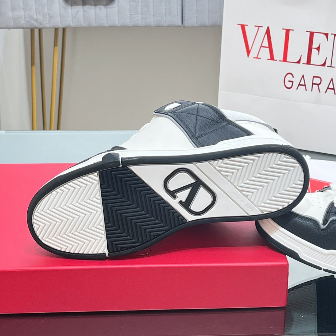 VALENTINO 25S GARAVANI OPEN SKATE SNEAKERS IN WHITE MIX BLACK LAMBSKIN STYLE 8 - 35