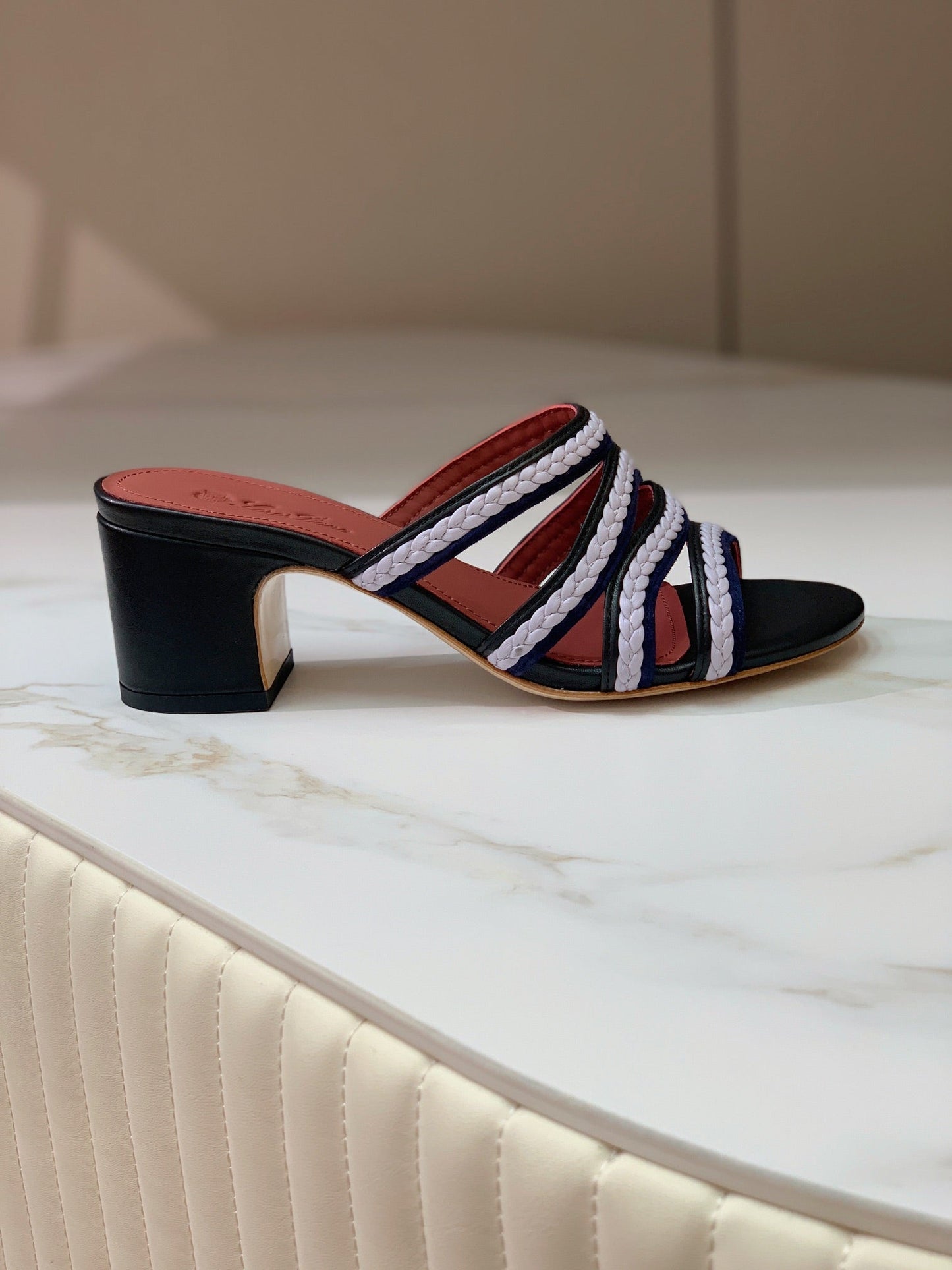 LP SPRIGHTLY CHARMS MID-SANDAL WHITE AND BLACK CALFSKIN - 35