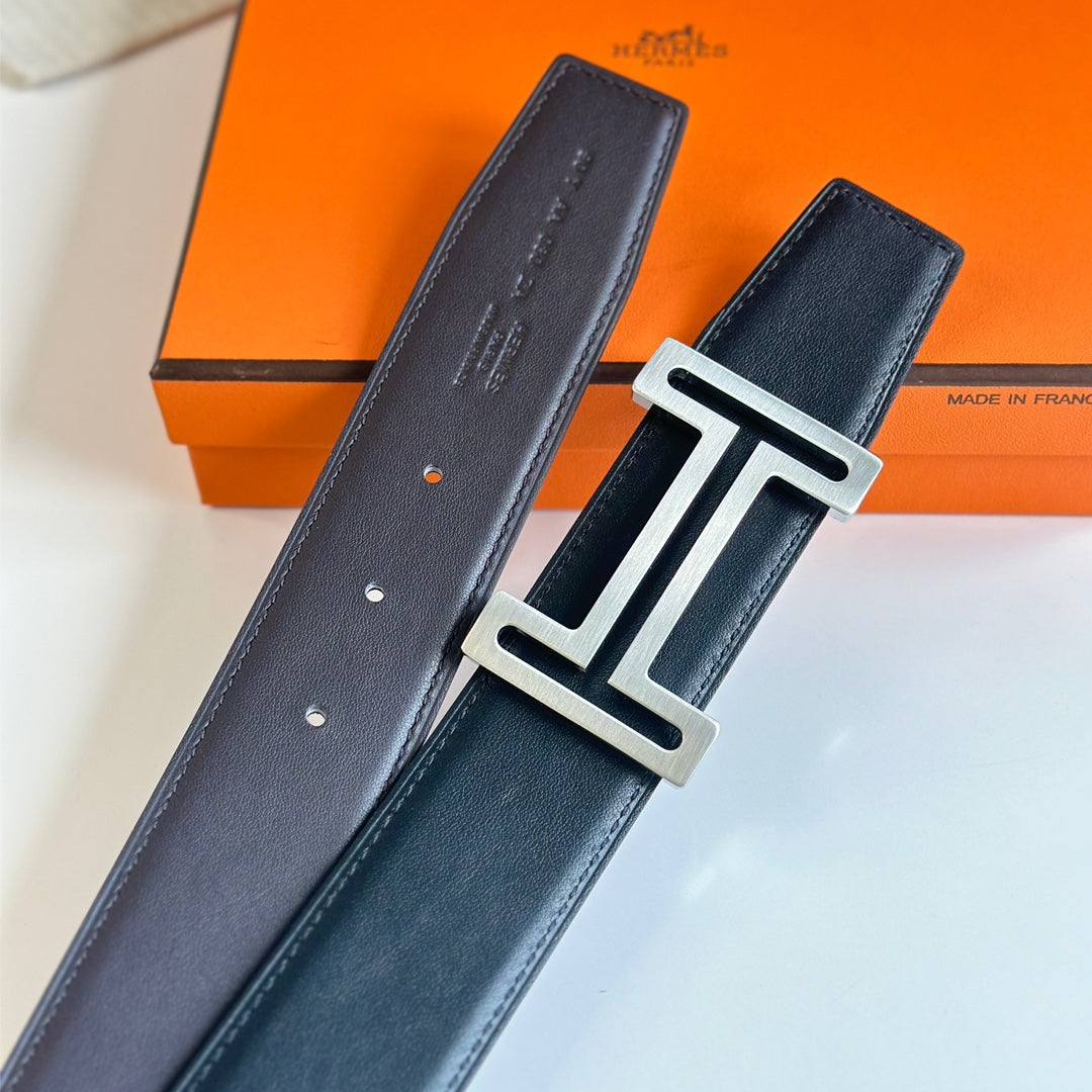 HM  BELT BUCKLE & REVERSIBLE BLACK LEATHER STRAP 38MM SILVER HARDWARE - 30