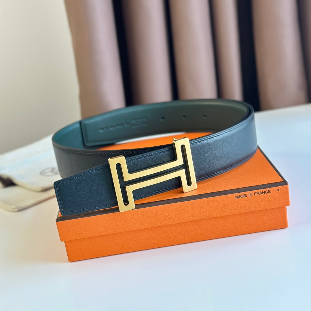 HM  BELT BUCKLE & REVERSIBLE TEAL GREEN AND BLACK LEATHER STRAP 38MM GOLD HARDWARE - 30