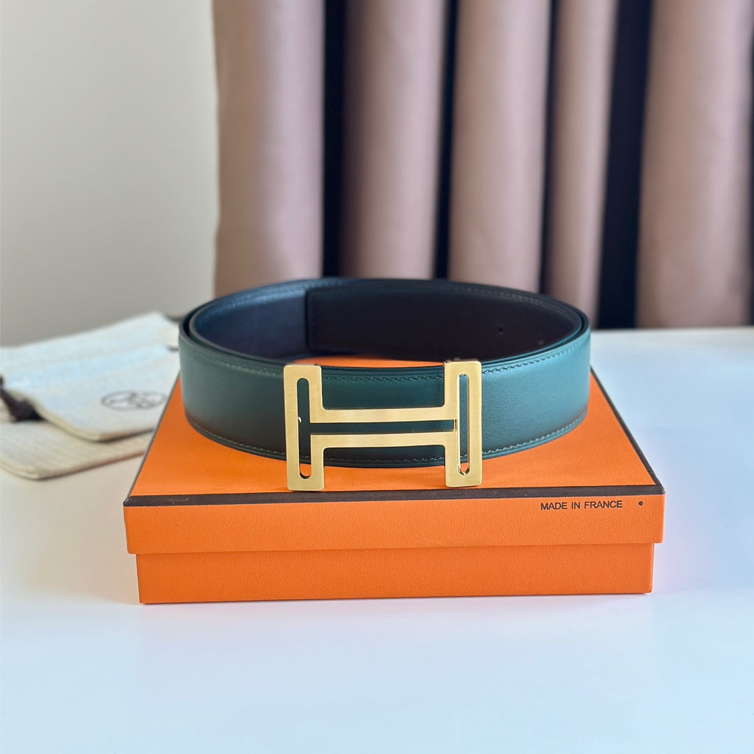 HM  BELT BUCKLE & REVERSIBLE TEAL GREEN AND BLACK LEATHER STRAP 38MM GOLD HARDWARE - 30