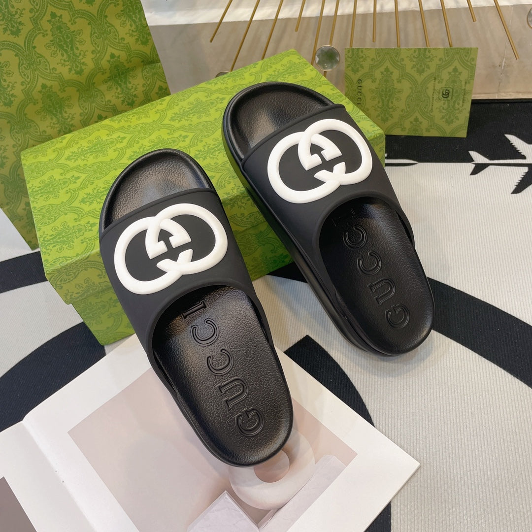 INTERLOCKING G SLIDE SANDAL IN BLACK IMPORTED TPU - 35