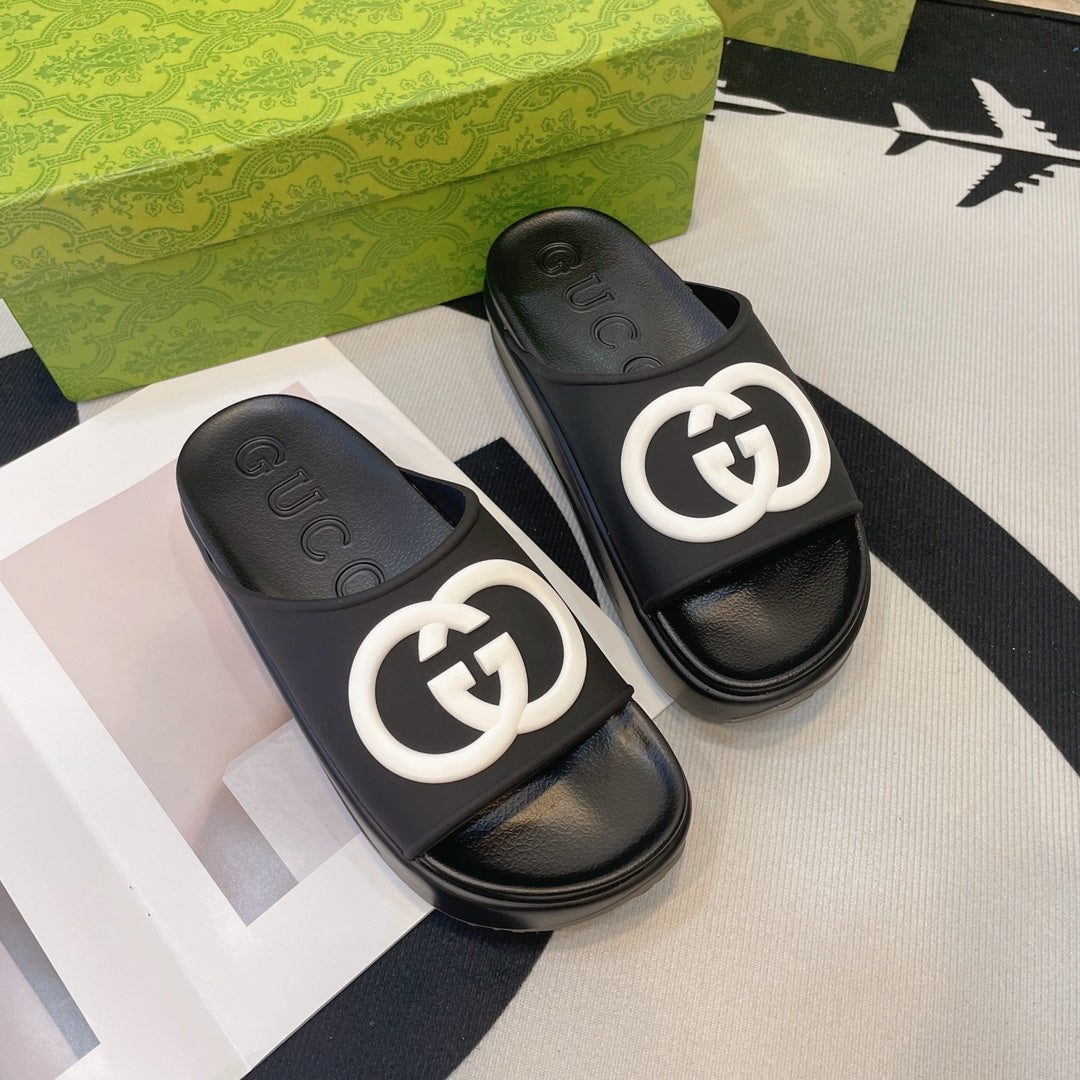 INTERLOCKING G SLIDE SANDAL IN BLACK IMPORTED TPU - 35
