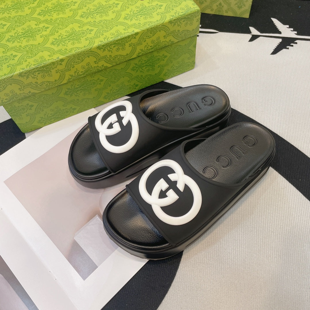 INTERLOCKING G SLIDE SANDAL IN BLACK IMPORTED TPU - 35
