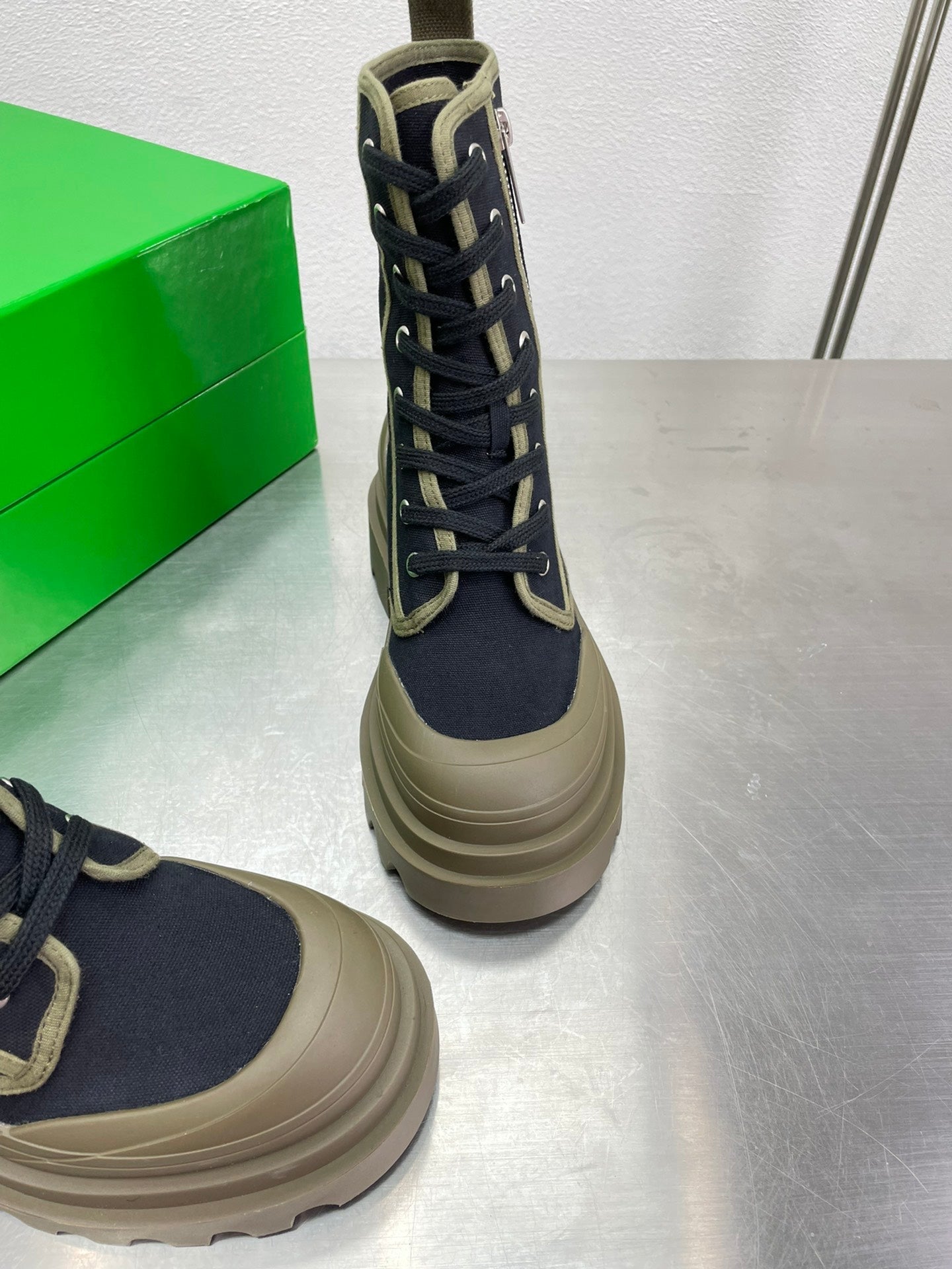 RIBBON BOMBER LACE-UP BOOTS IN BLACK MIX OLIVE GREEN CANVAS - 35