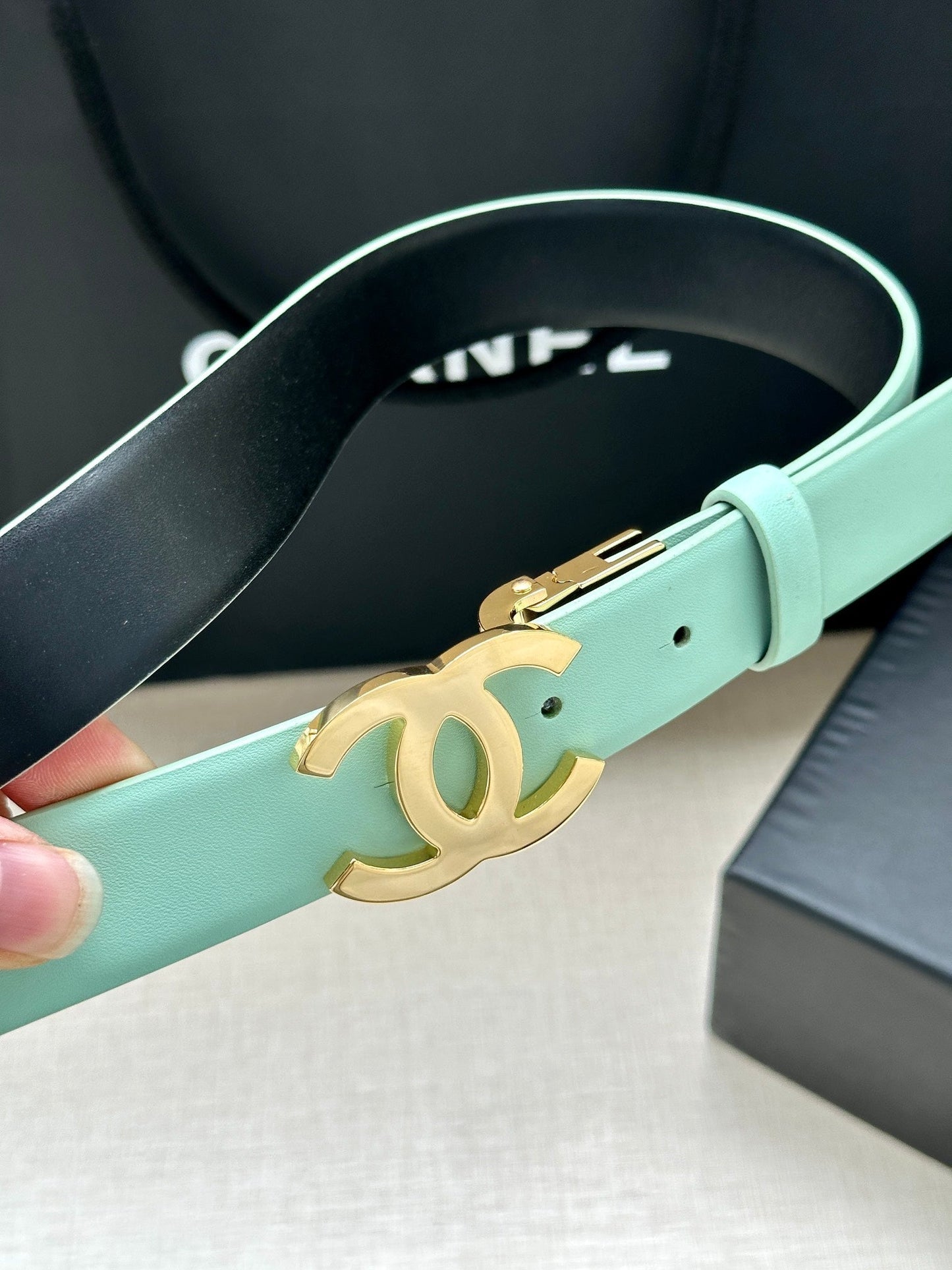 CC 30MM BELT IN GREEN MINT AND BLACK CALFSKIN WITH GOLD HARDWARE - 30