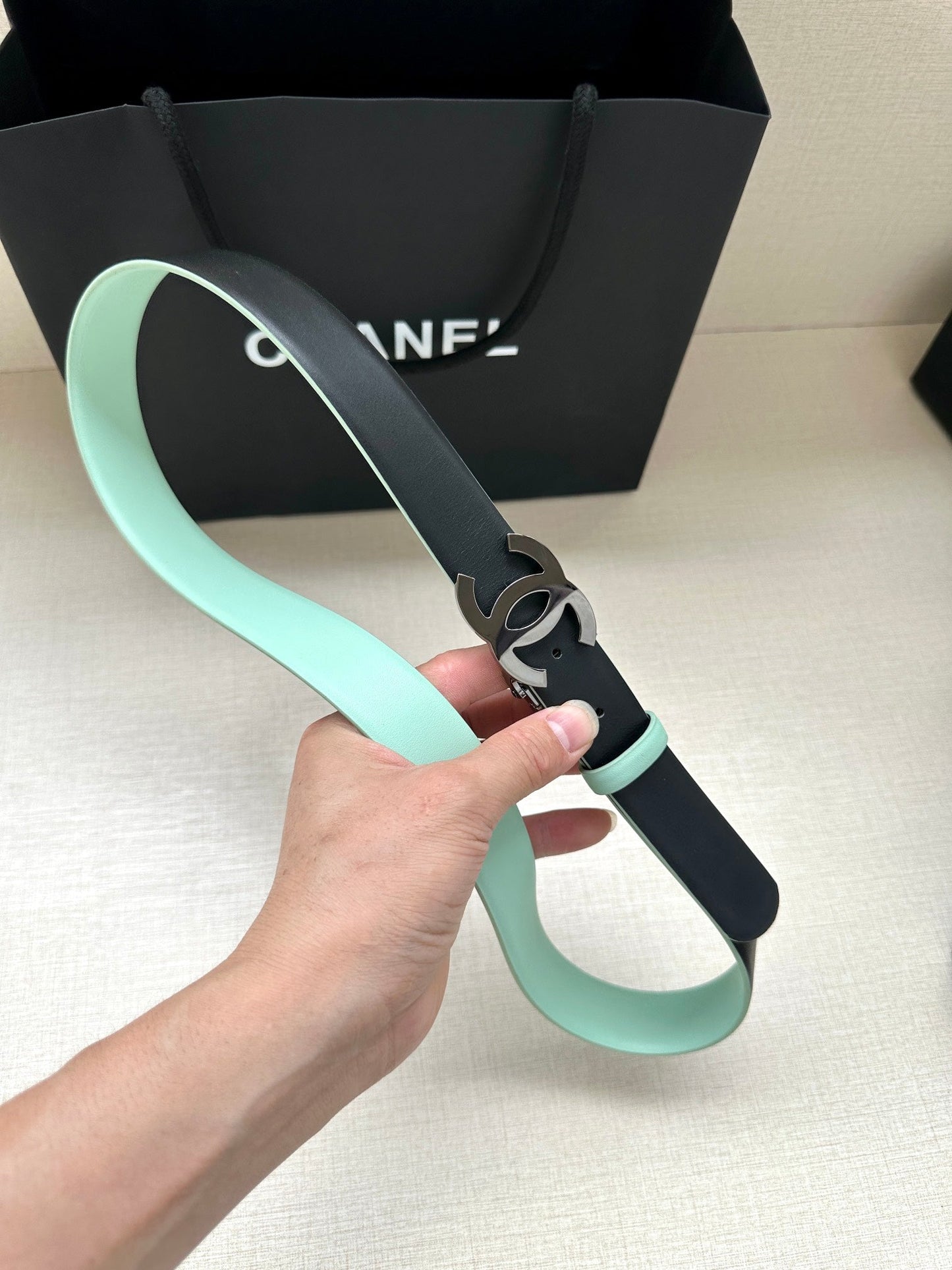CC 30MM BELT IN GREEN MINT AND BLACK CALFSKIN WITH GOLD HARDWARE - 30