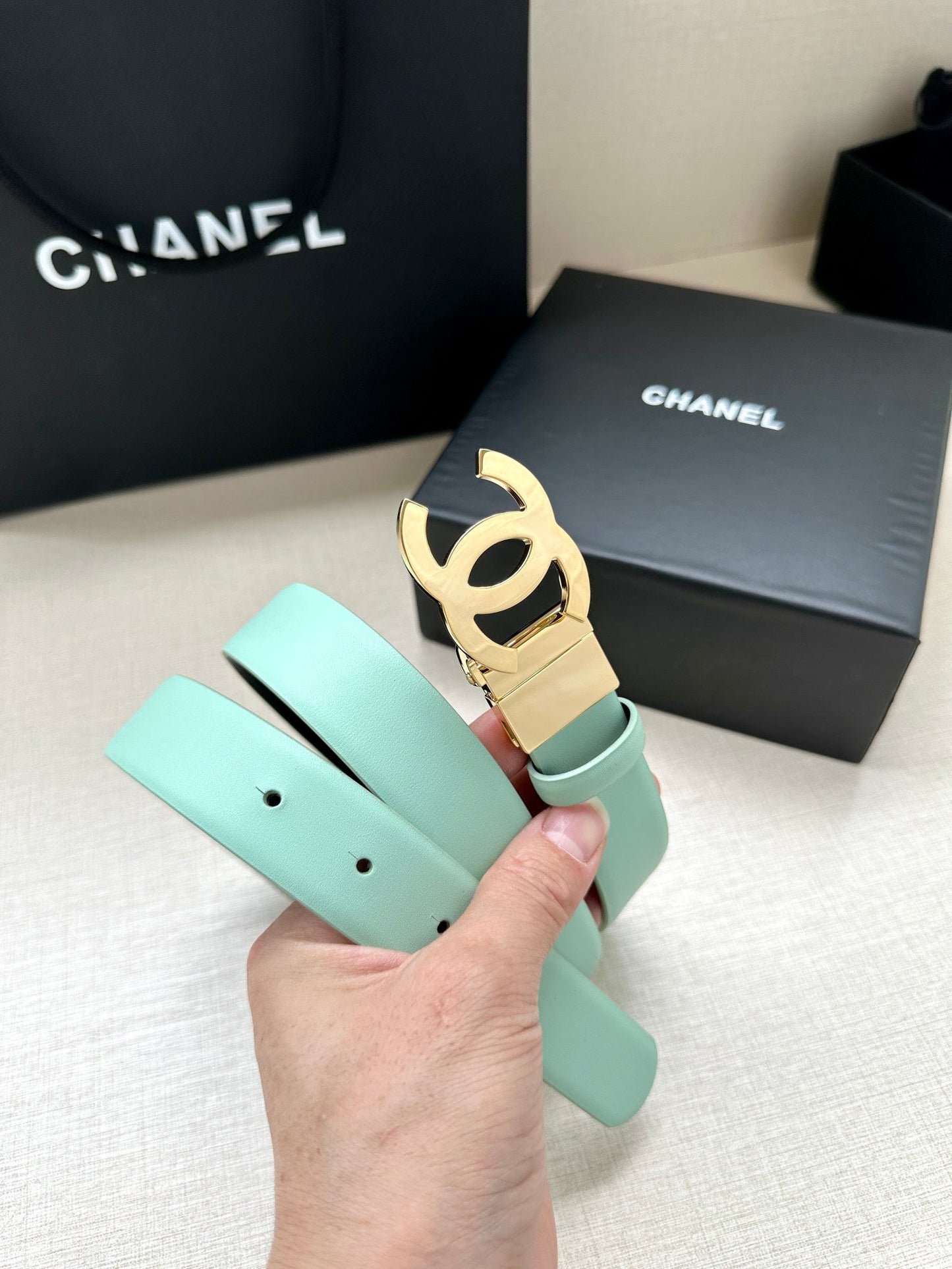 CC 30MM BELT IN GREEN MINT AND BLACK CALFSKIN WITH GOLD HARDWARE - 30