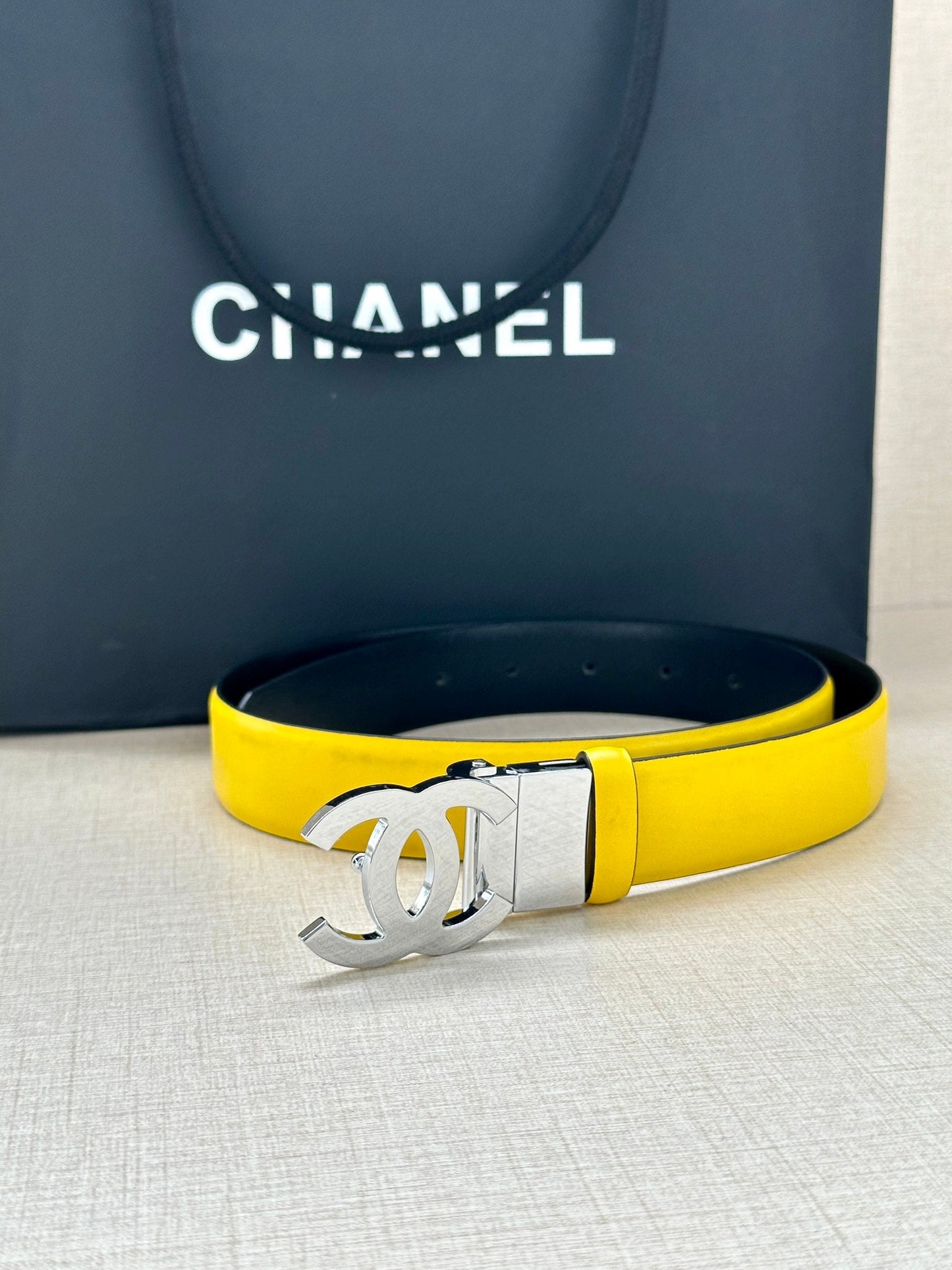 CC 30MM BELT IN BRIGHT YELLOW AND BLACK CALFSKIN WITH SILVER HARDWARE - 30